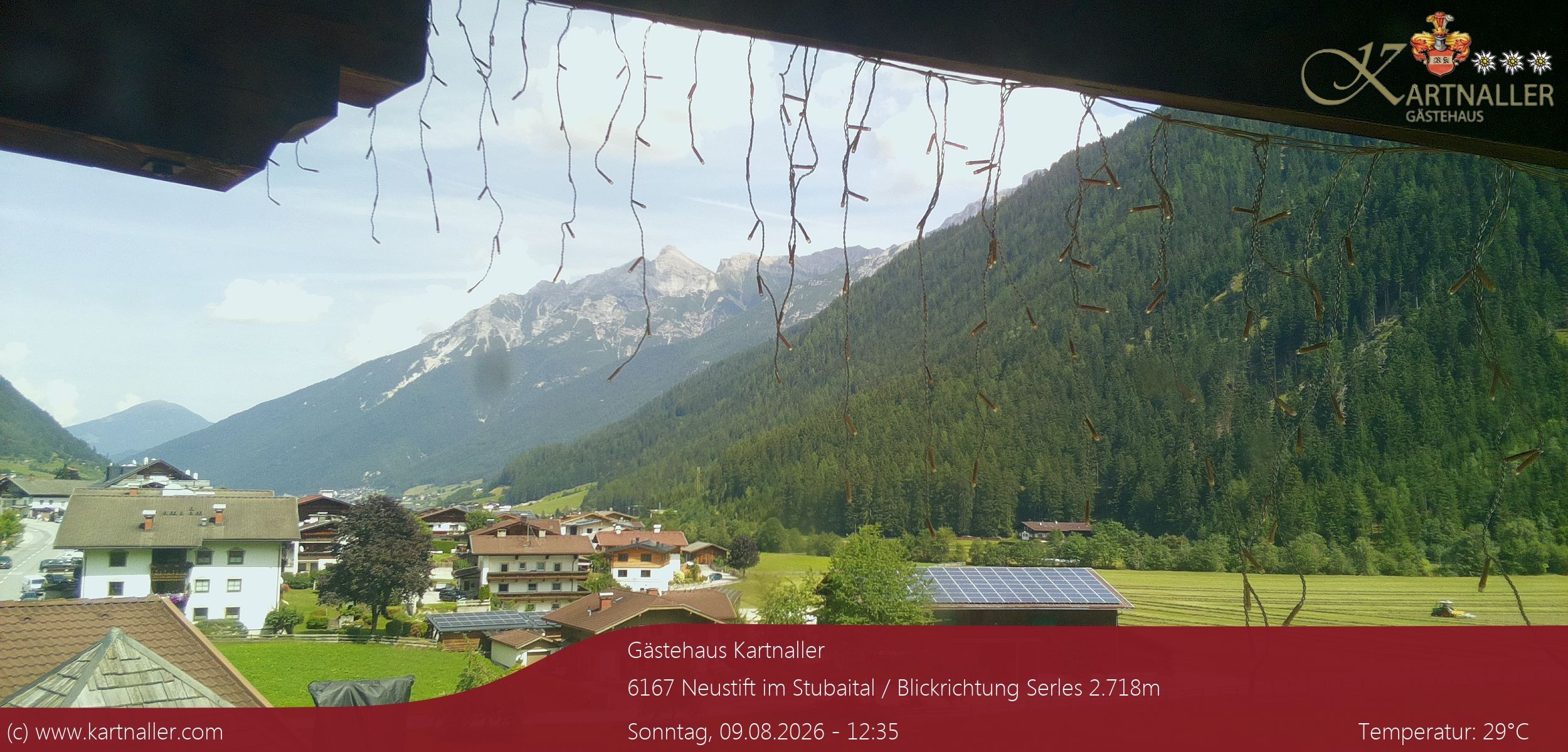 Archiv Foto Webcam Blick Neustift und Serles / Stubaital