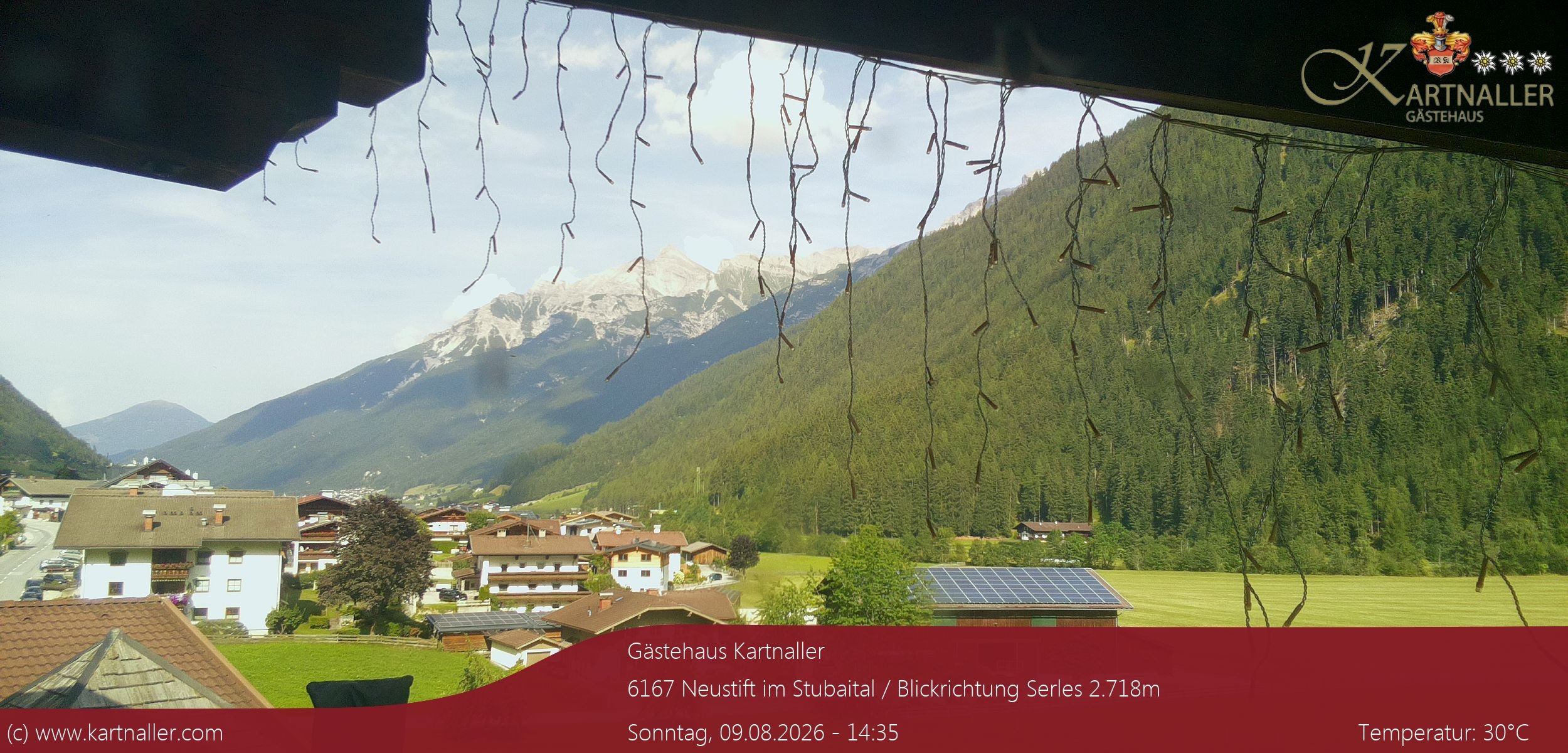 Archiv Foto Webcam Blick Neustift und Serles / Stubaital
