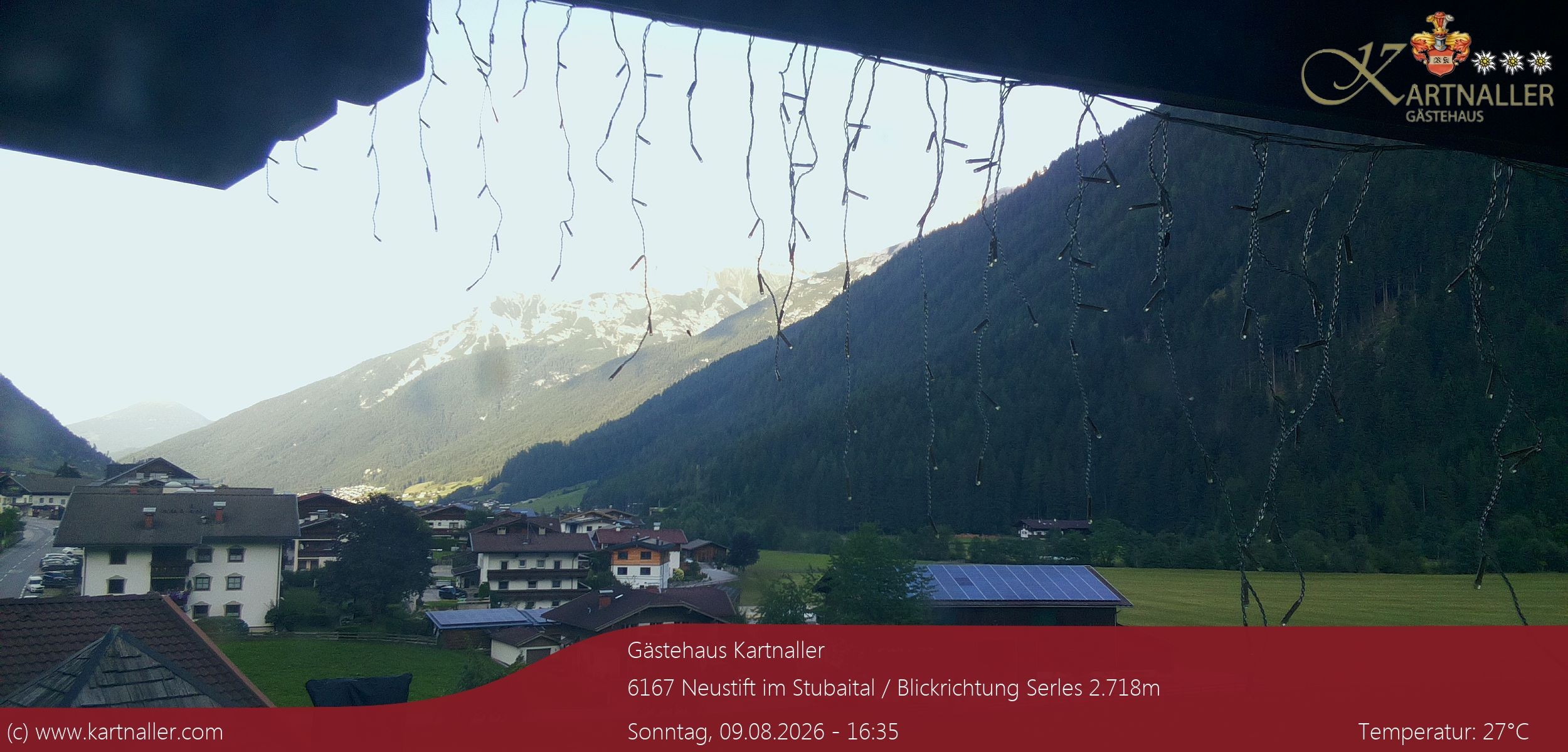 Archiv Foto Webcam Blick Neustift und Serles / Stubaital