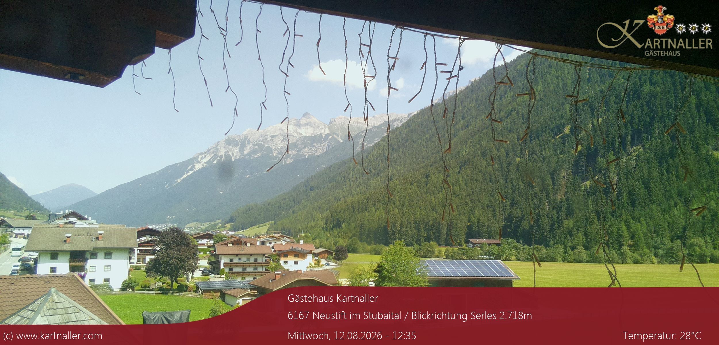 Archiv Foto Webcam Blick Neustift und Serles / Stubaital