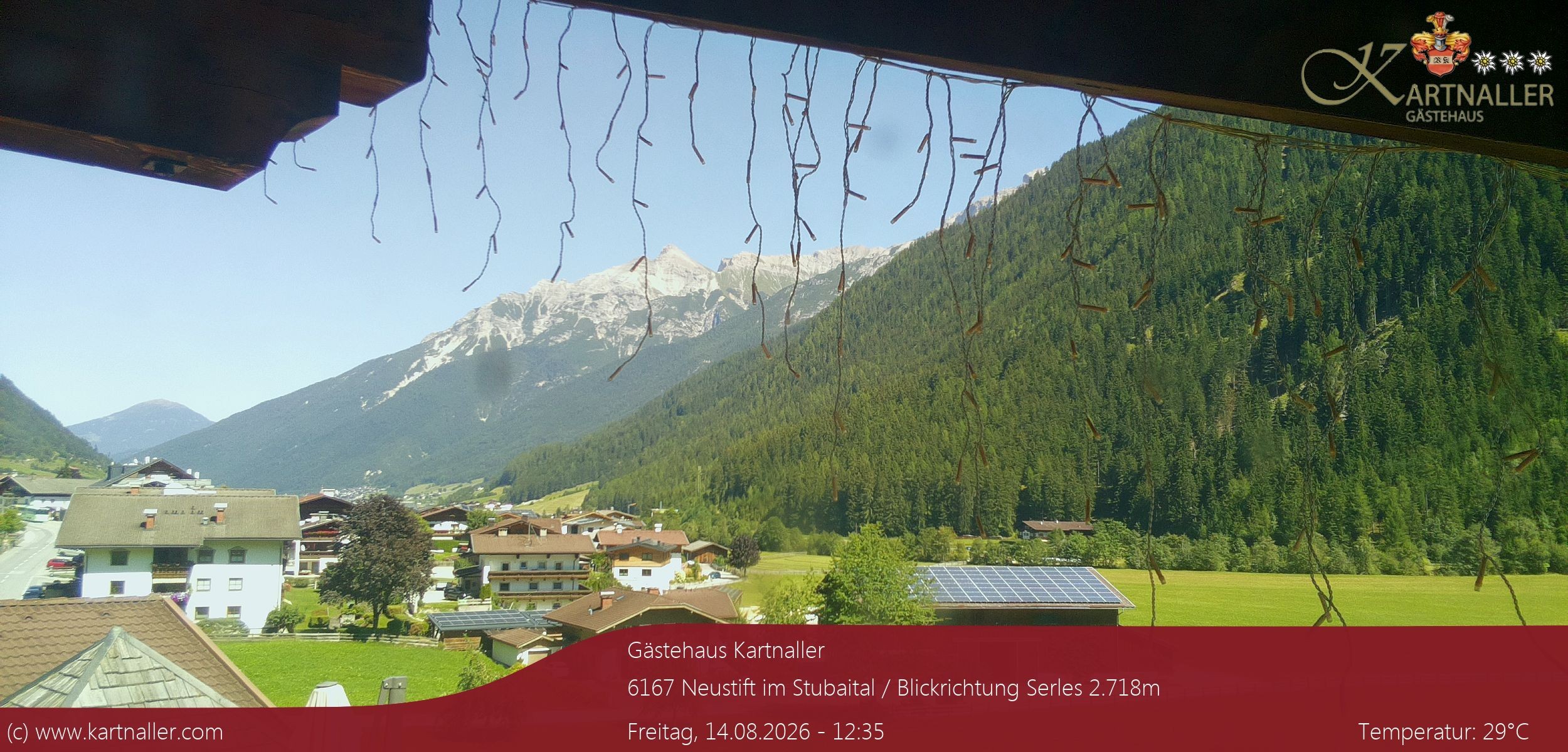 Archived image Webcam View to Neustift and Serles
