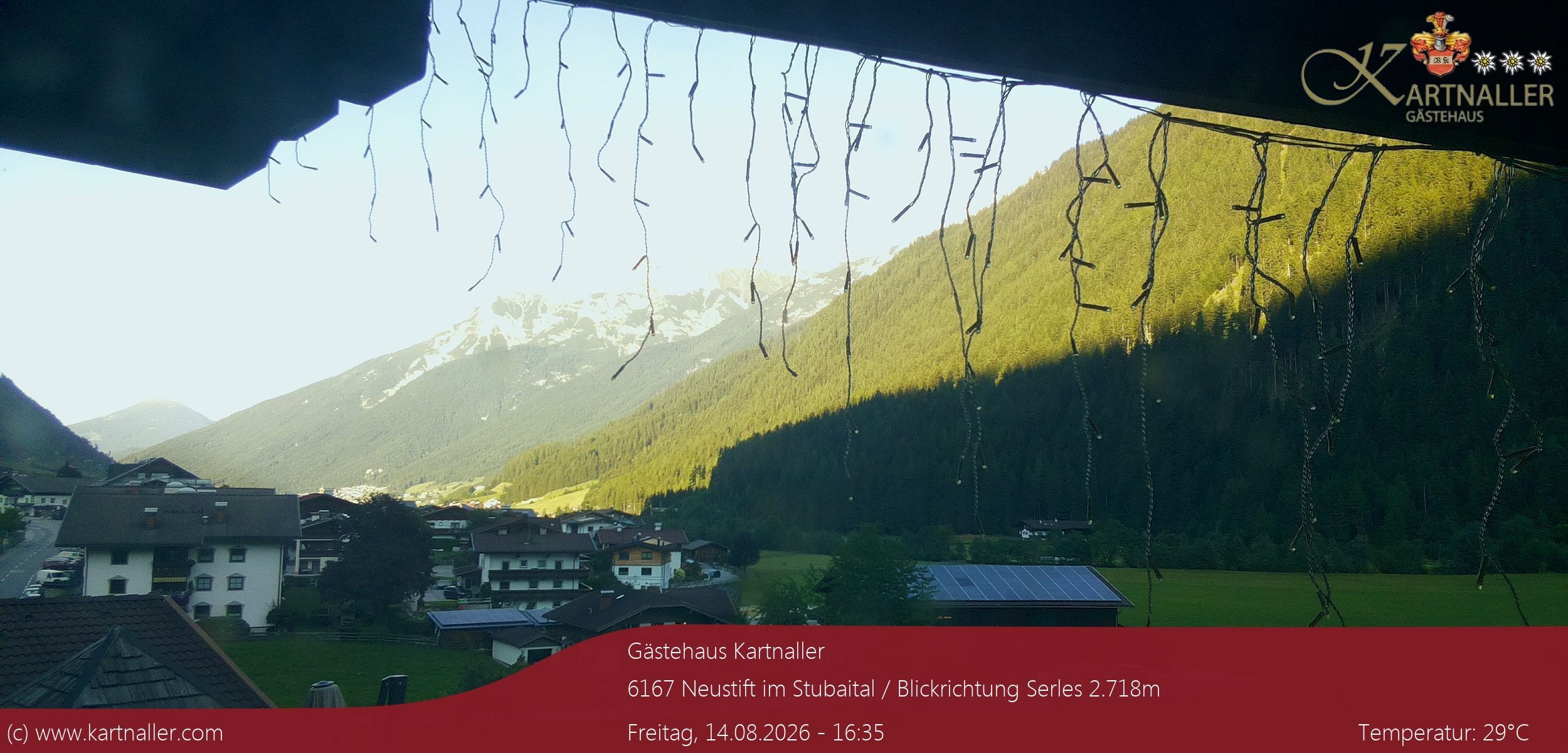 Archived image Webcam View to Neustift and Serles