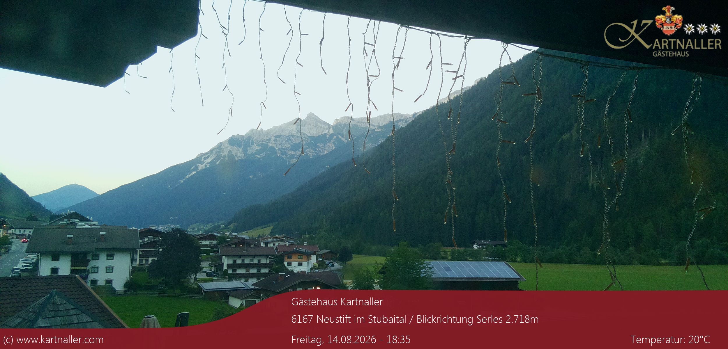 Archived image Webcam View to Neustift and Serles