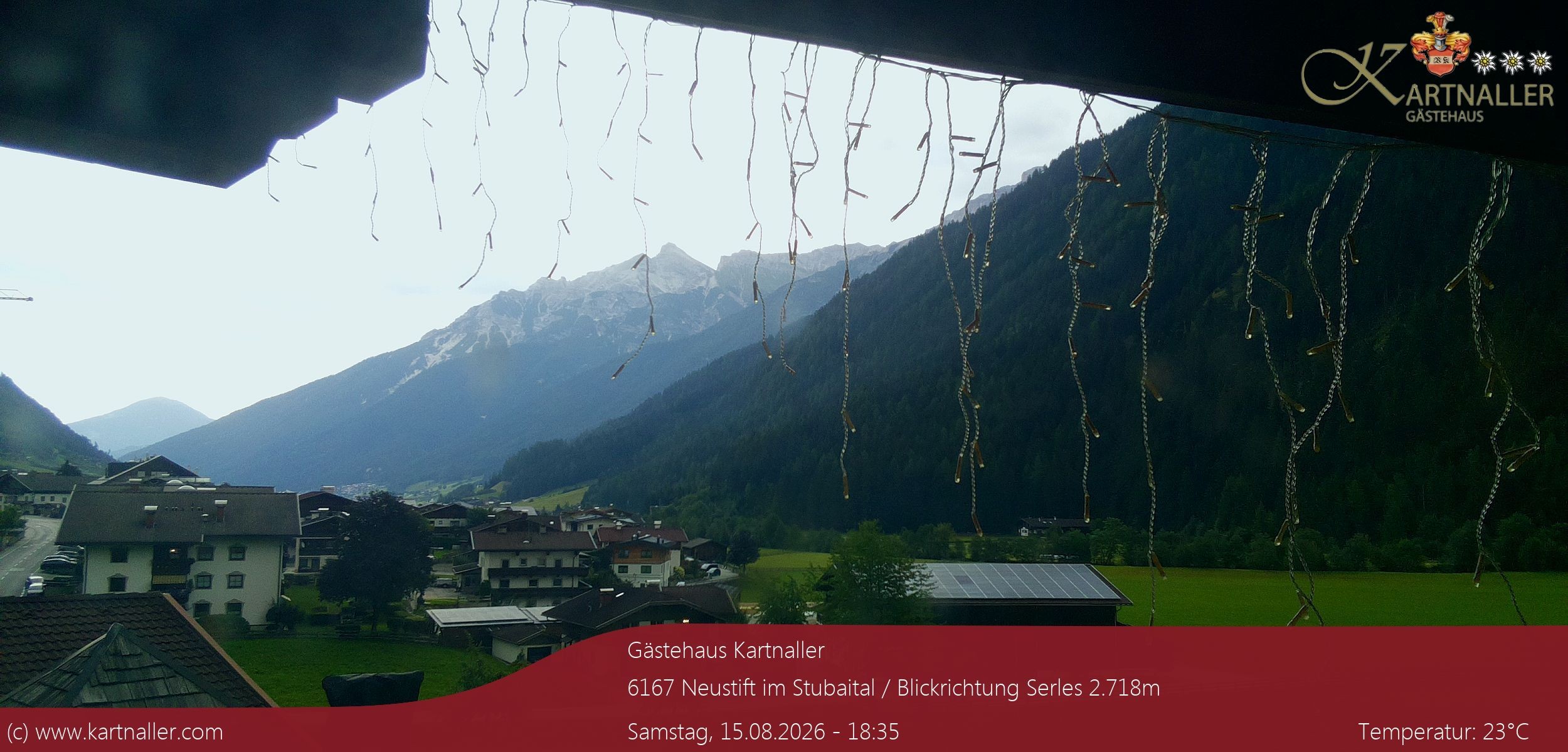 Archiv Foto Webcam Blick Neustift und Serles / Stubaital