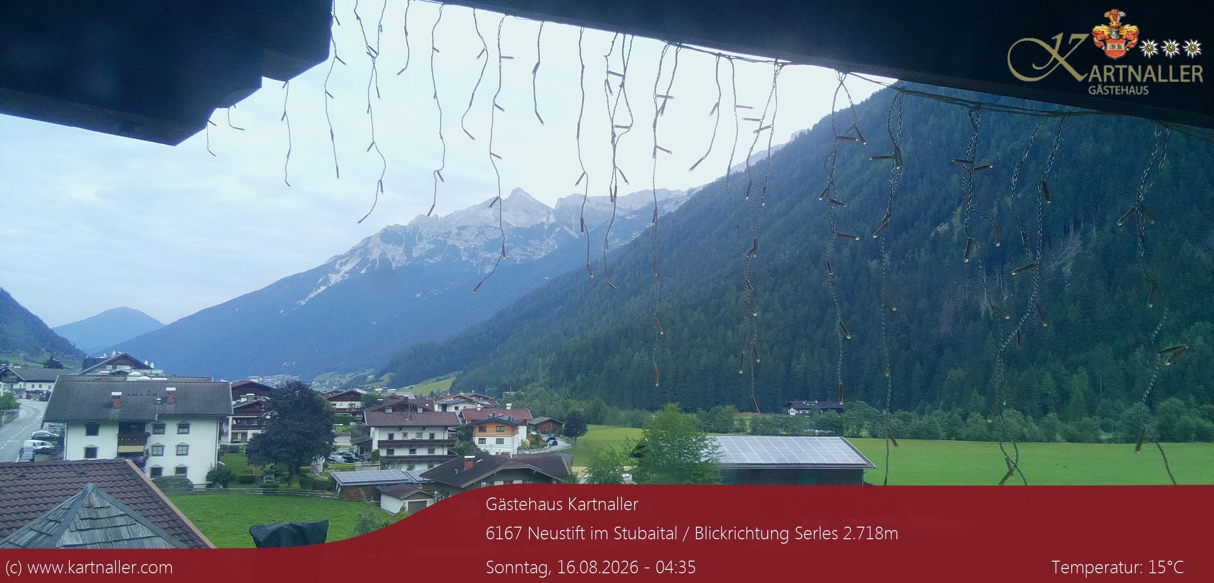 Archiv Foto Webcam Blick Neustift und Serles / Stubaital