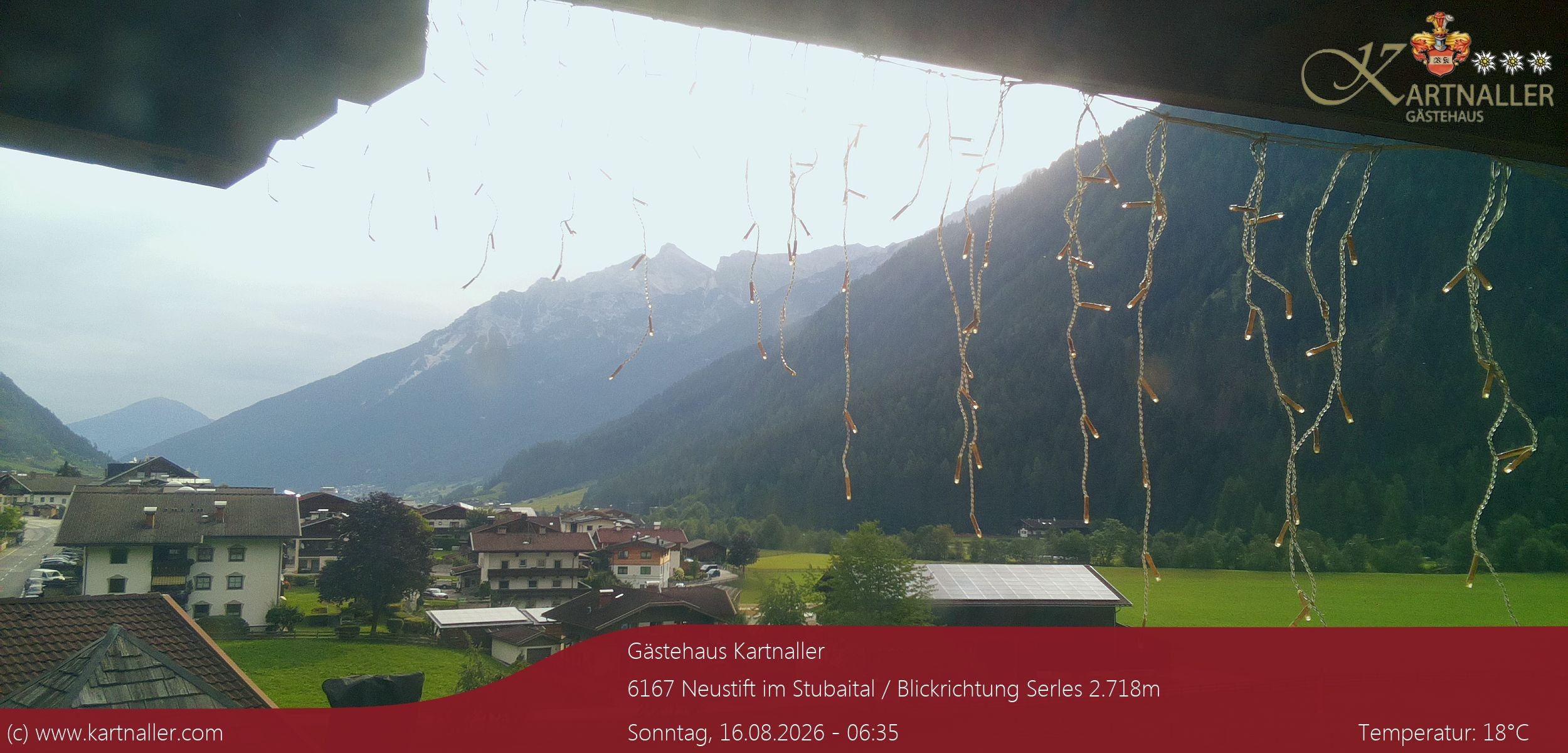 Archiv Foto Webcam Blick Neustift und Serles / Stubaital
