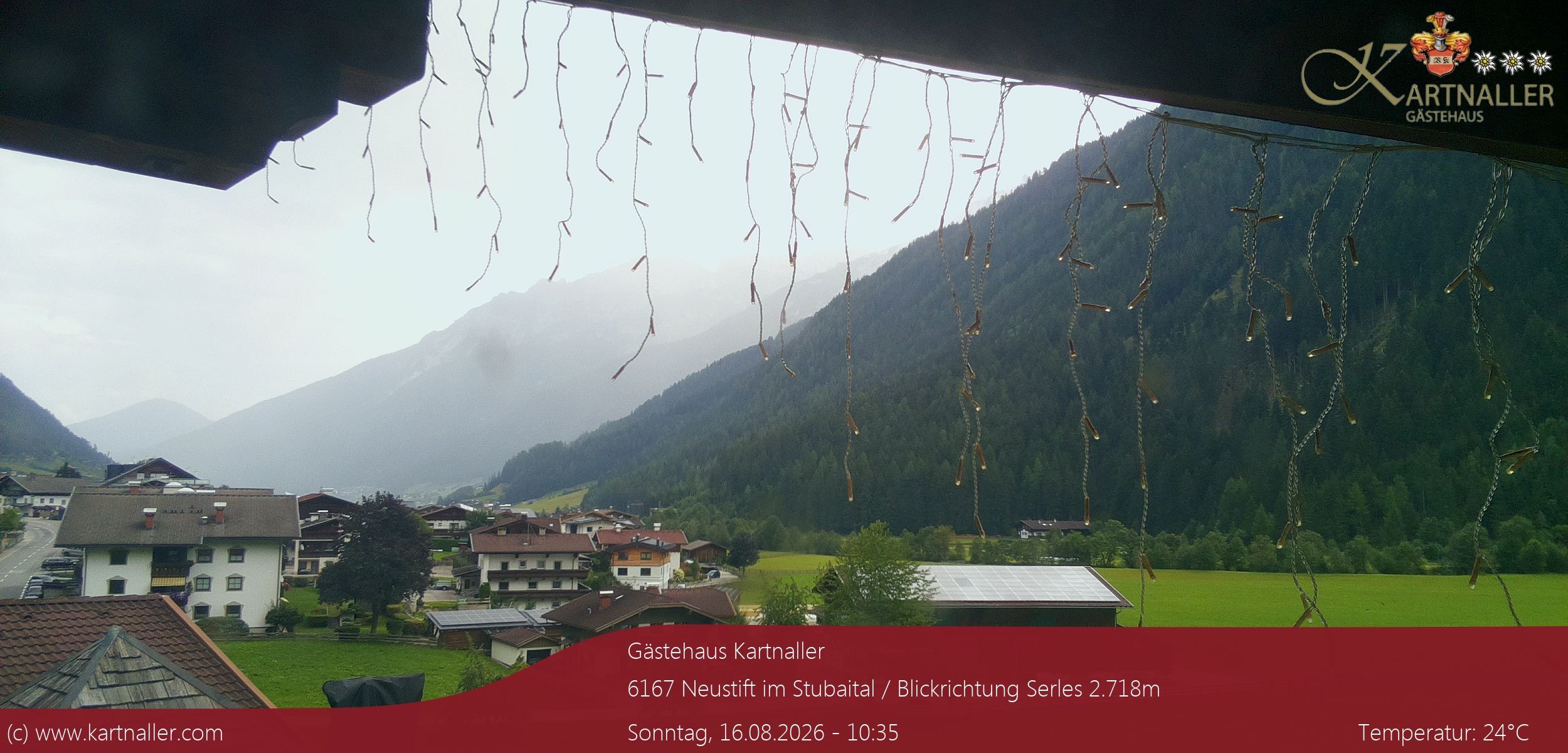 Archiv Foto Webcam Blick Neustift und Serles / Stubaital