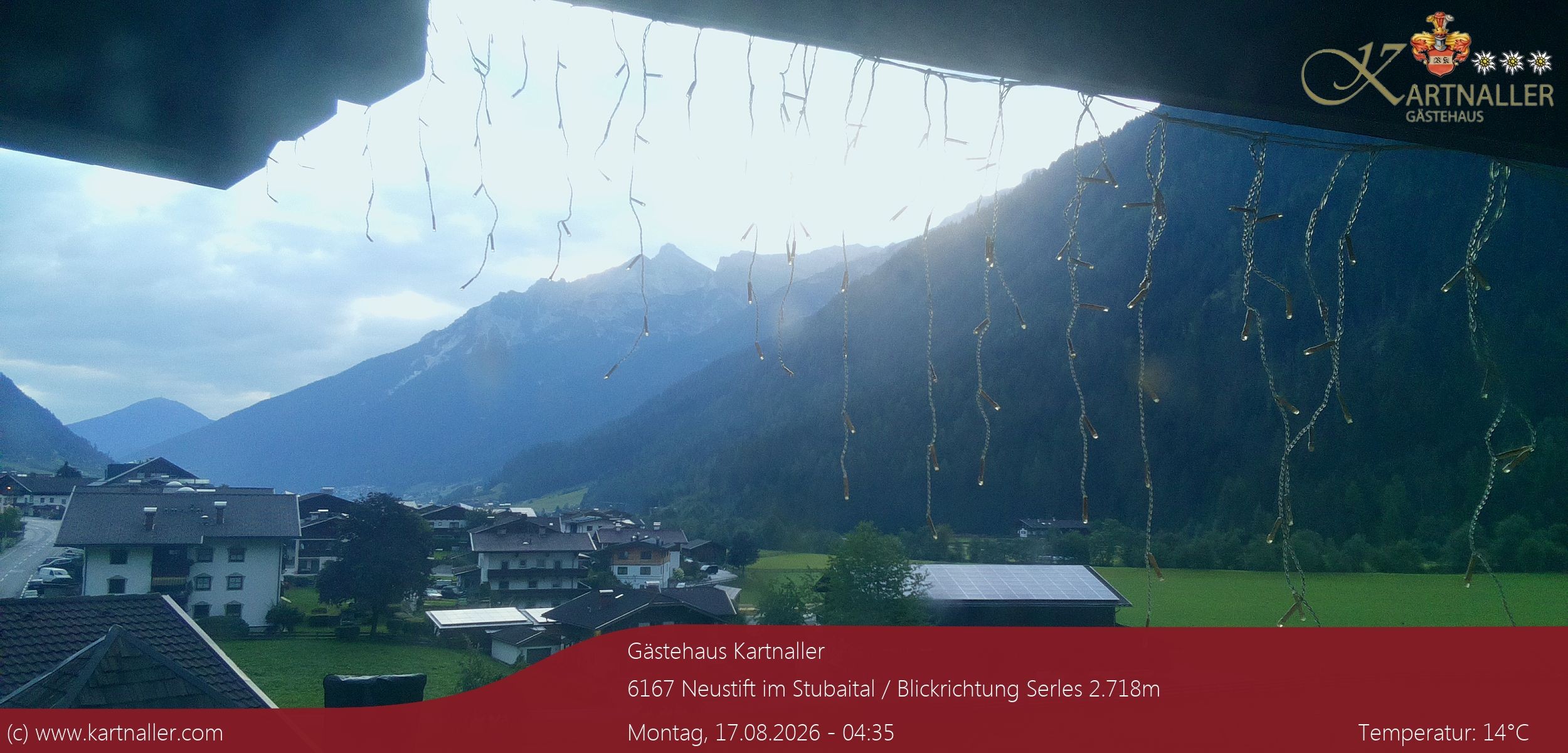 Archived image Webcam View to Neustift and Serles