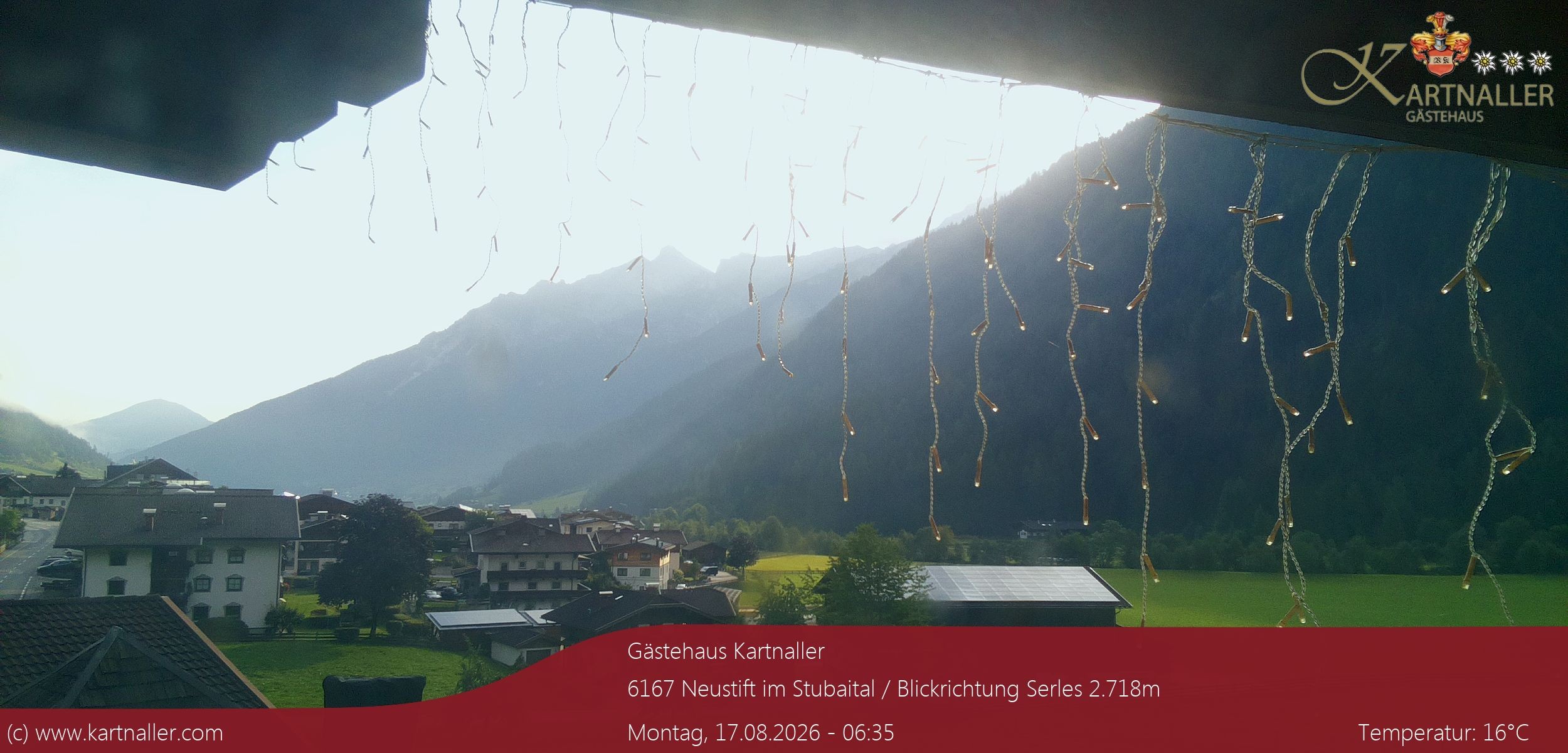 Archived image Webcam View to Neustift and Serles