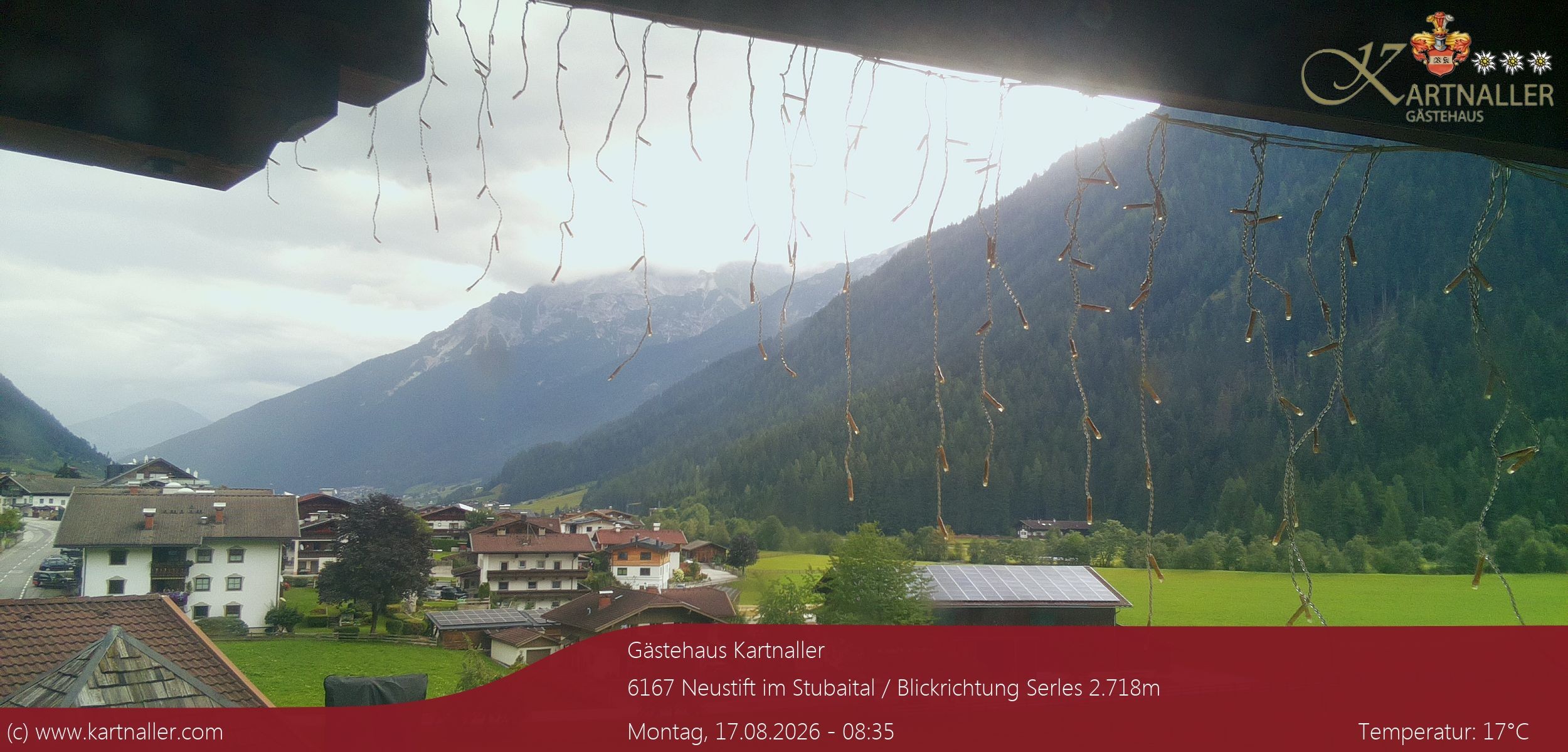 Archived image Webcam View to Neustift and Serles