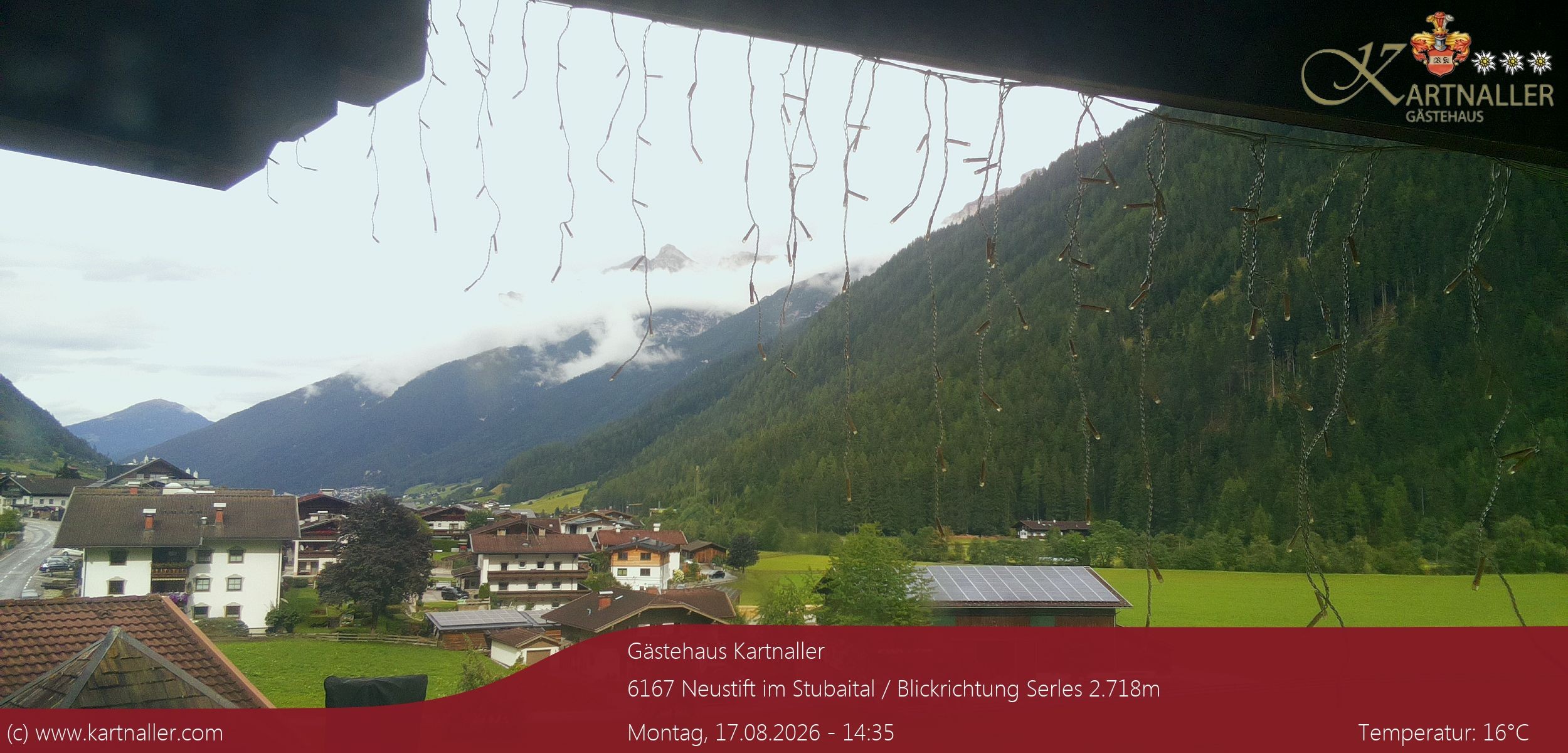 Archived image Webcam View to Neustift and Serles
