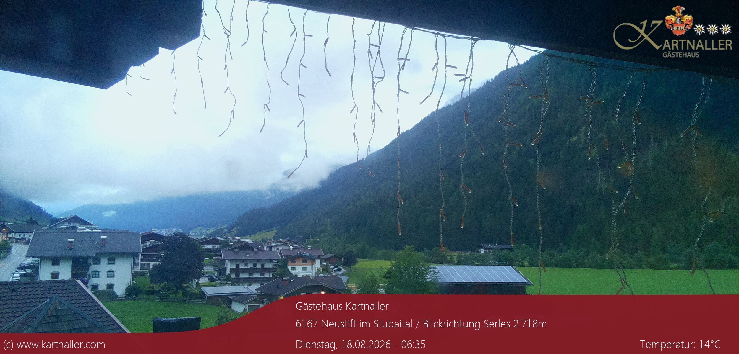 Archiv Foto Webcam Blick Neustift und Serles / Stubaital