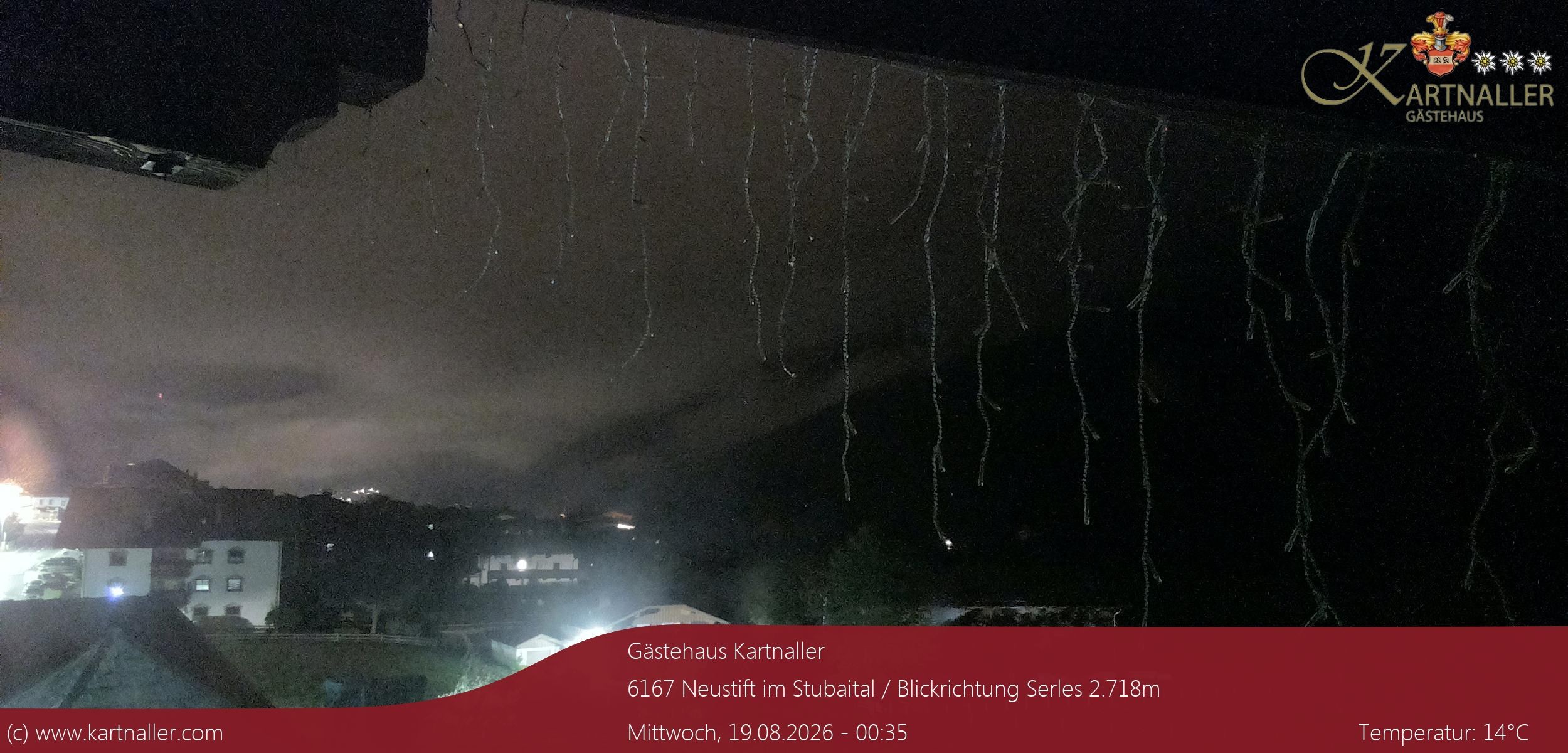 Archiv Foto Webcam Blick Neustift und Serles / Stubaital