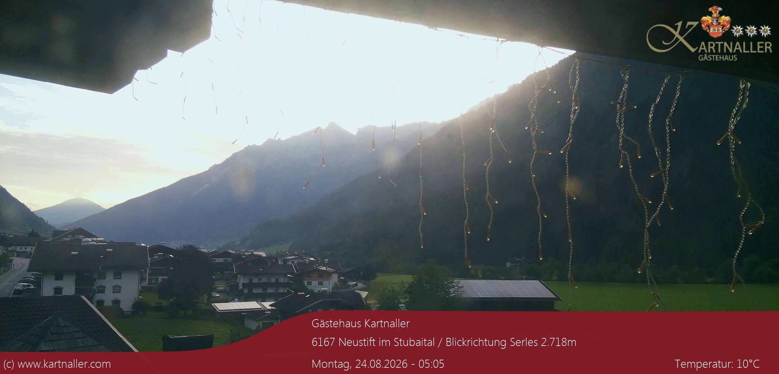 Archiv Foto Webcam Blick Neustift und Serles / Stubaital