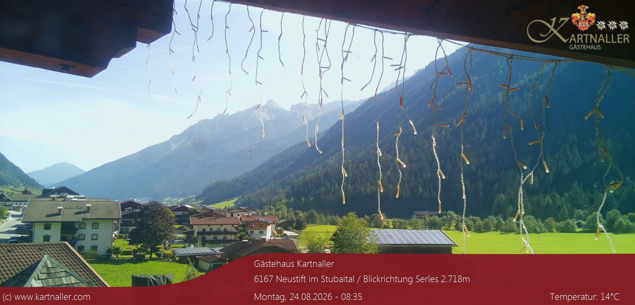 Archiv Foto Webcam Blick Neustift und Serles / Stubaital