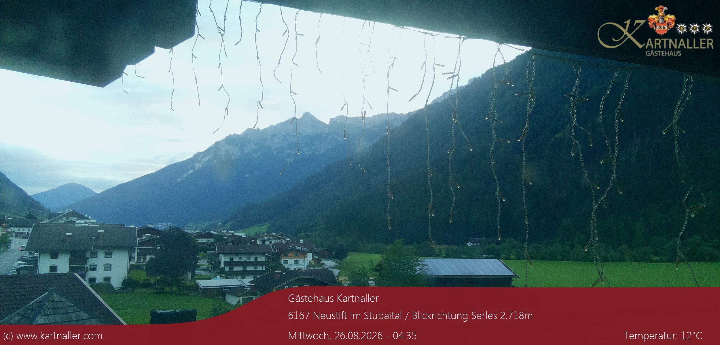 Archiv Foto Webcam Blick Neustift und Serles / Stubaital