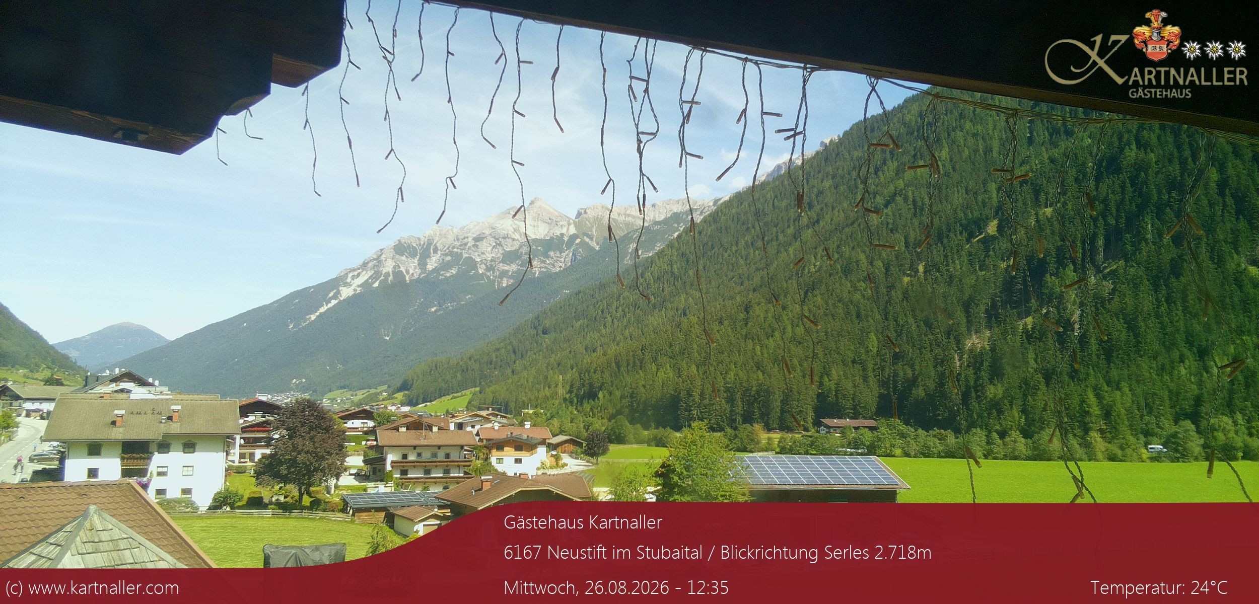 Archiv Foto Webcam Blick Neustift und Serles / Stubaital