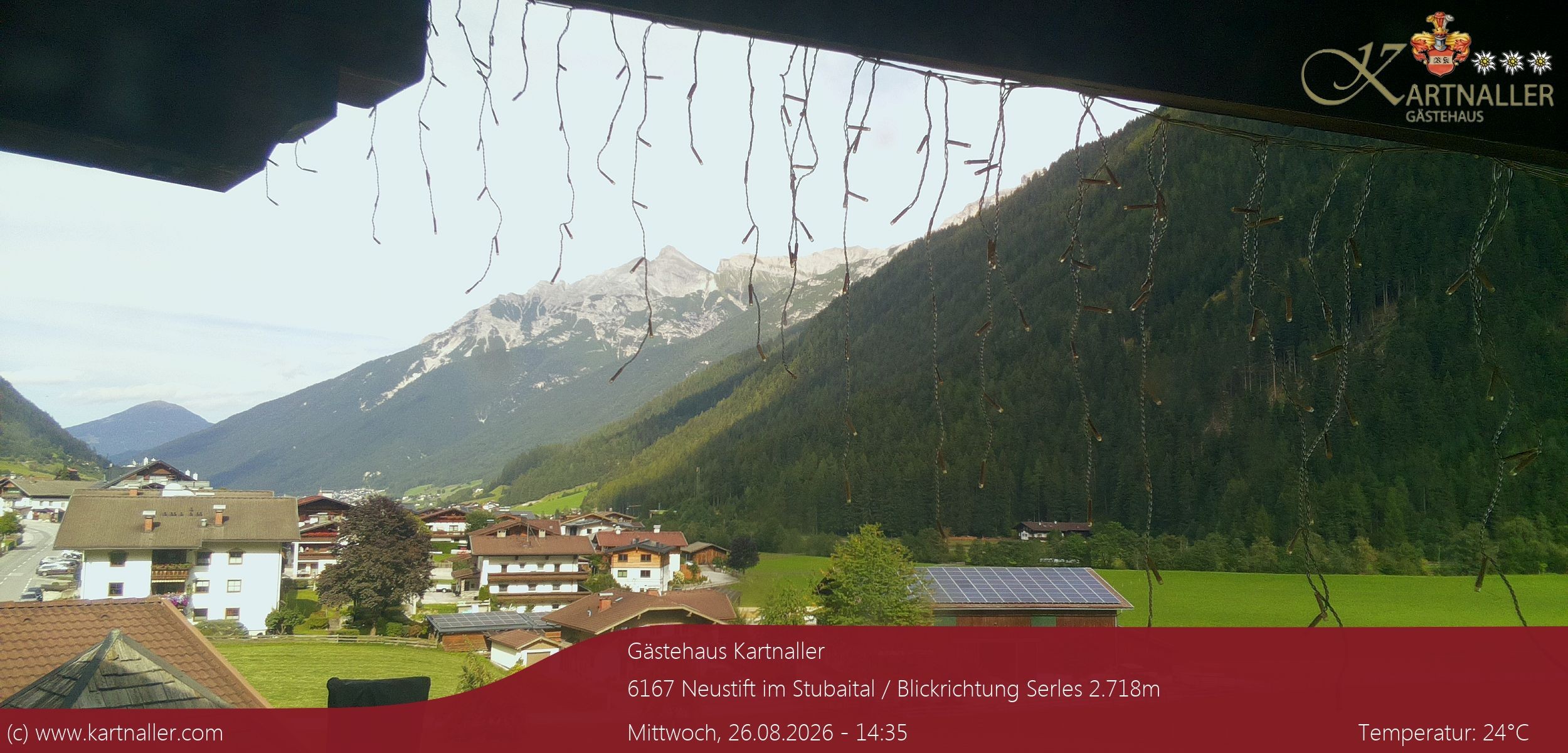 Archiv Foto Webcam Blick Neustift und Serles / Stubaital