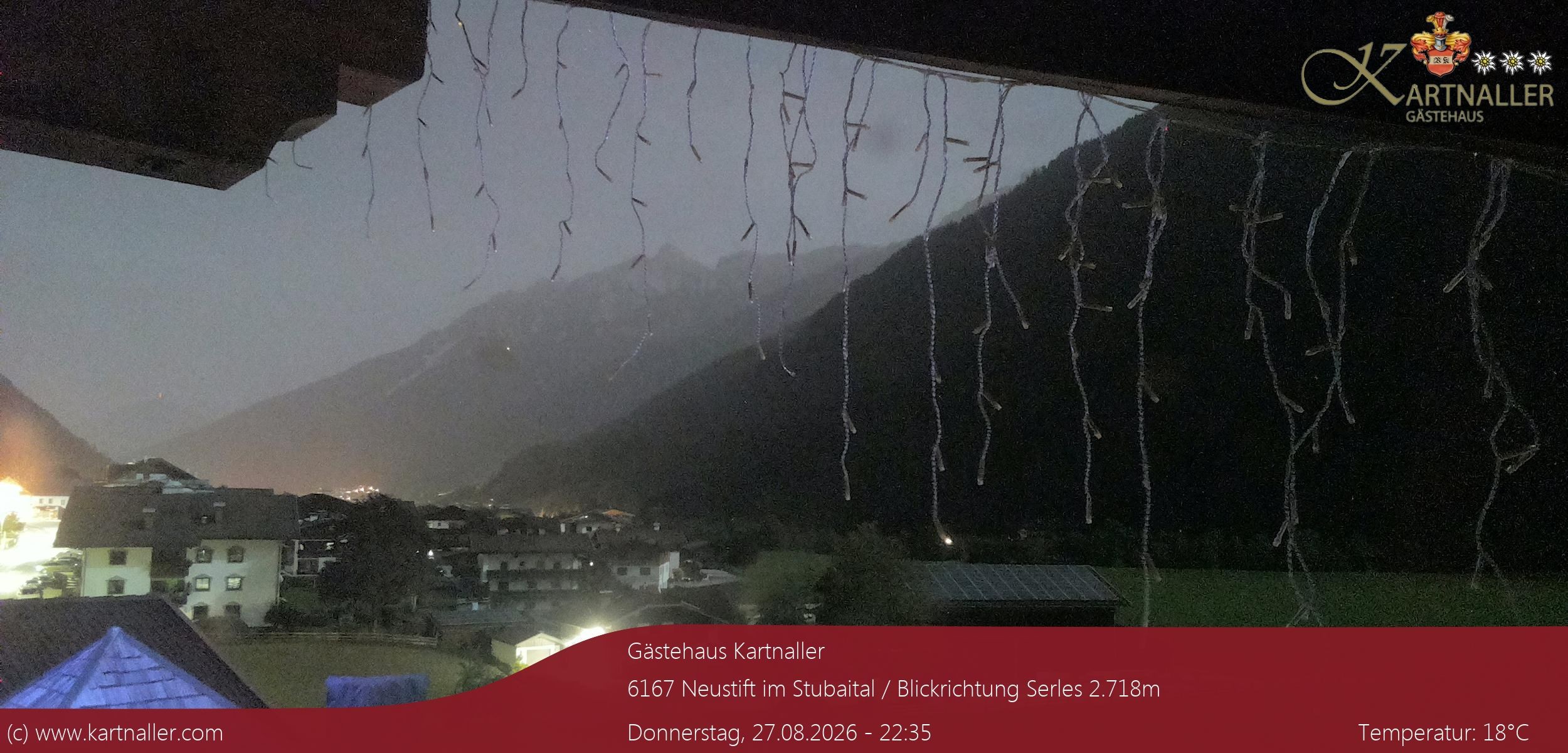 Archiv Foto Webcam Blick Neustift und Serles / Stubaital