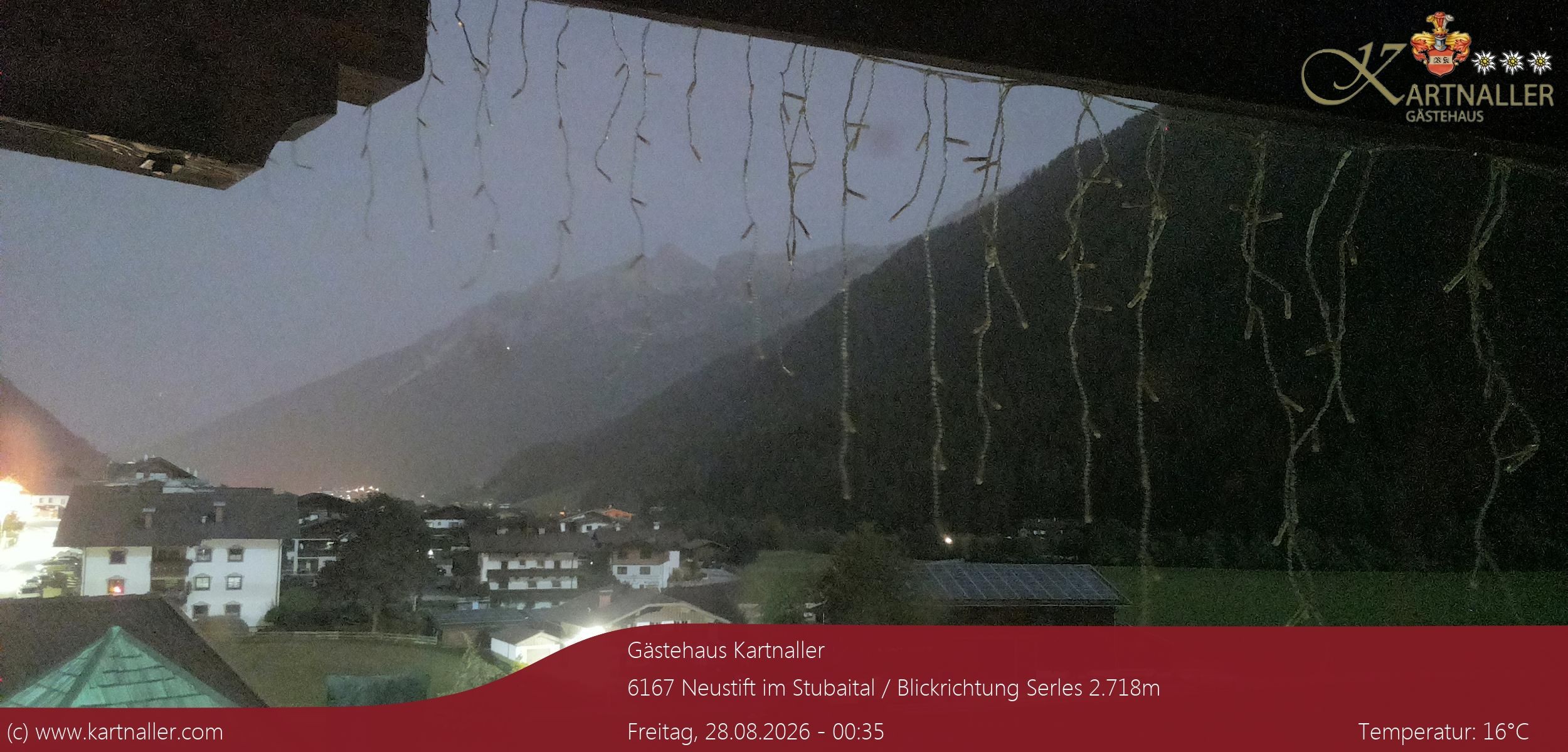 Archiv Foto Webcam Blick Neustift und Serles / Stubaital