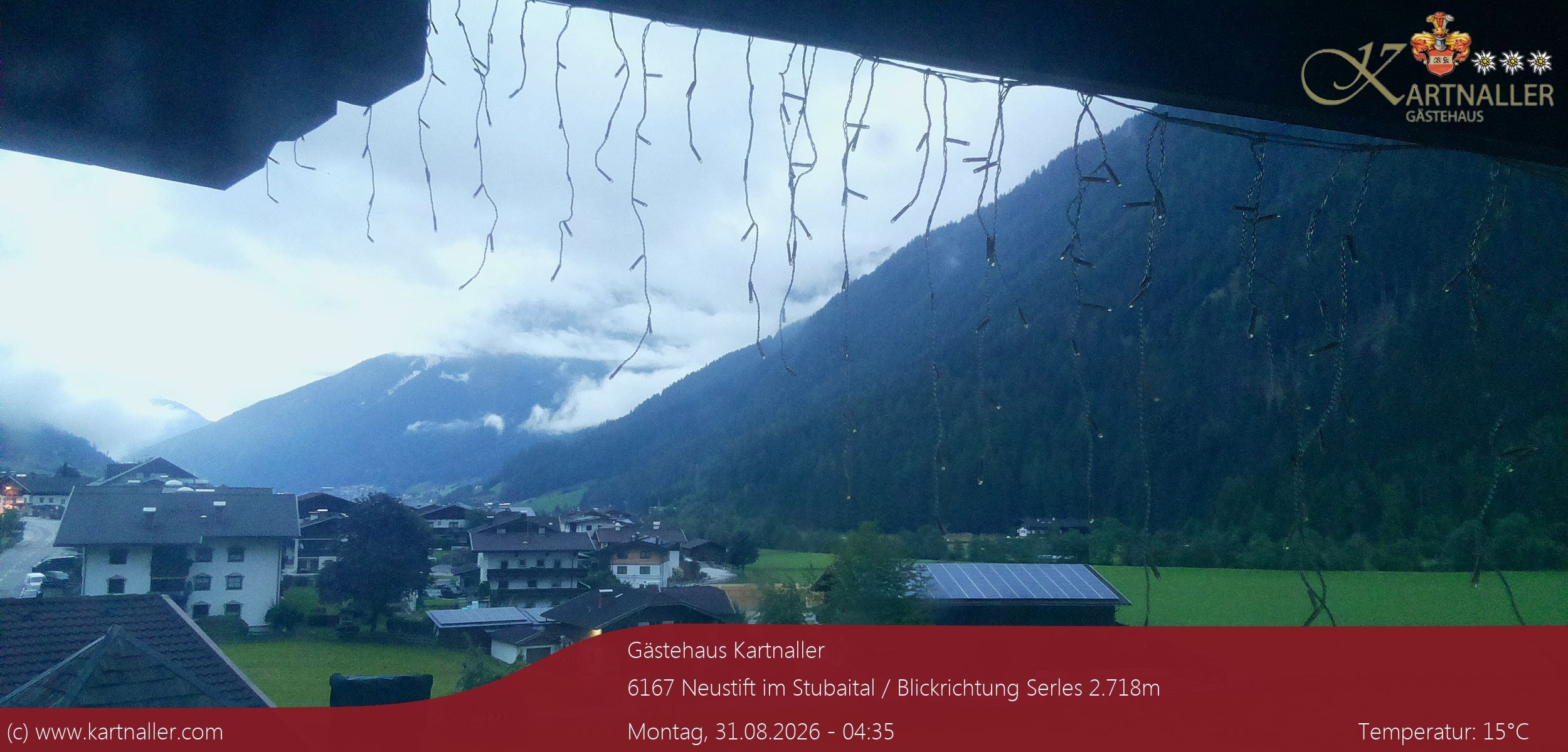 Archiv Foto Webcam Blick Neustift und Serles / Stubaital