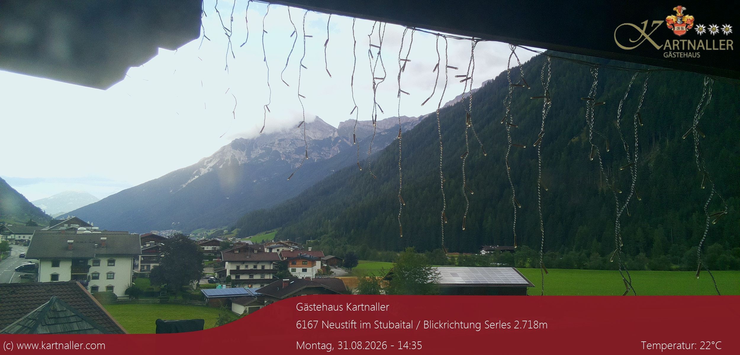 Archiv Foto Webcam Blick Neustift und Serles / Stubaital