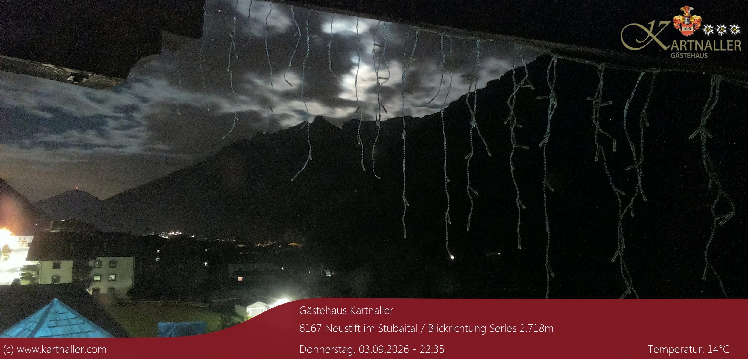 Archiv Foto Webcam Blick Neustift und Serles / Stubaital