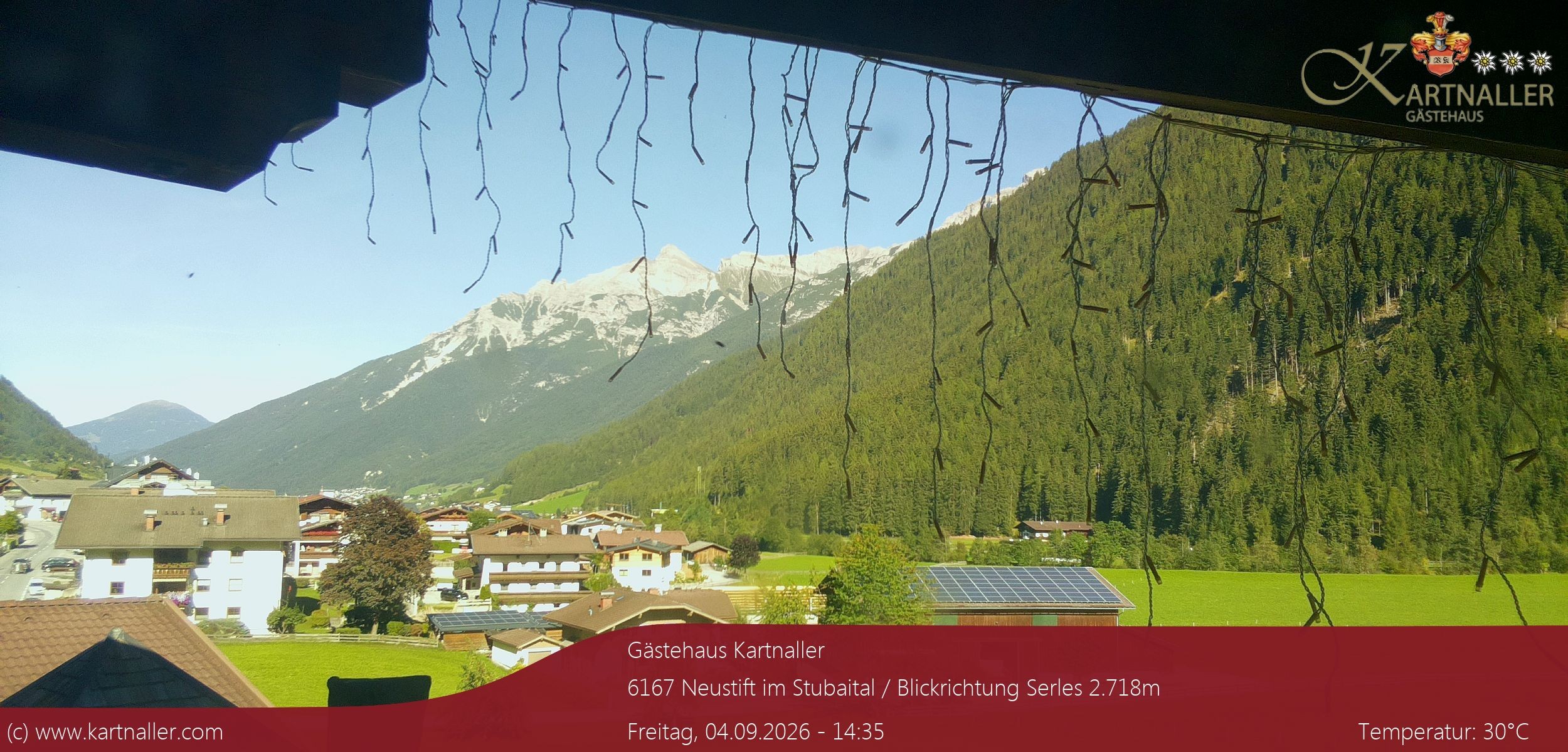 Archiv Foto Webcam Blick Neustift und Serles / Stubaital