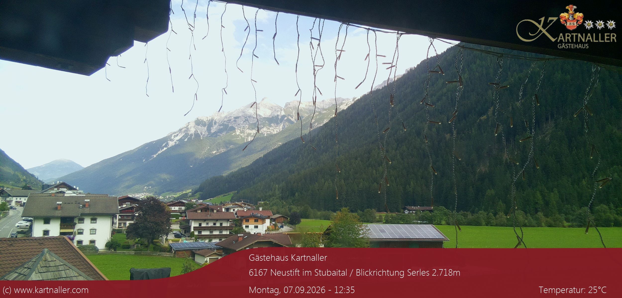 Archiv Foto Webcam Blick Neustift und Serles / Stubaital