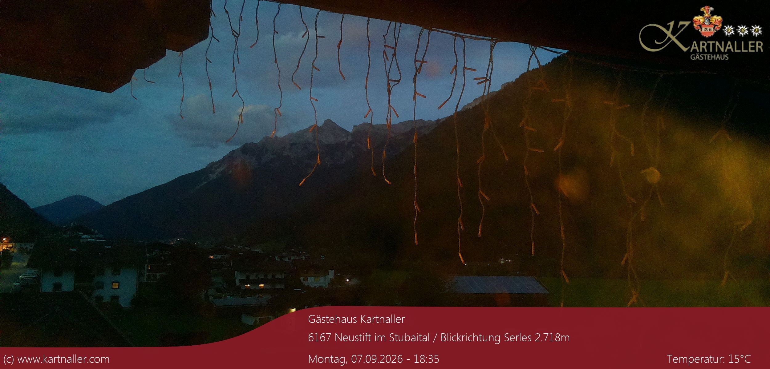 Archiv Foto Webcam Blick Neustift und Serles / Stubaital