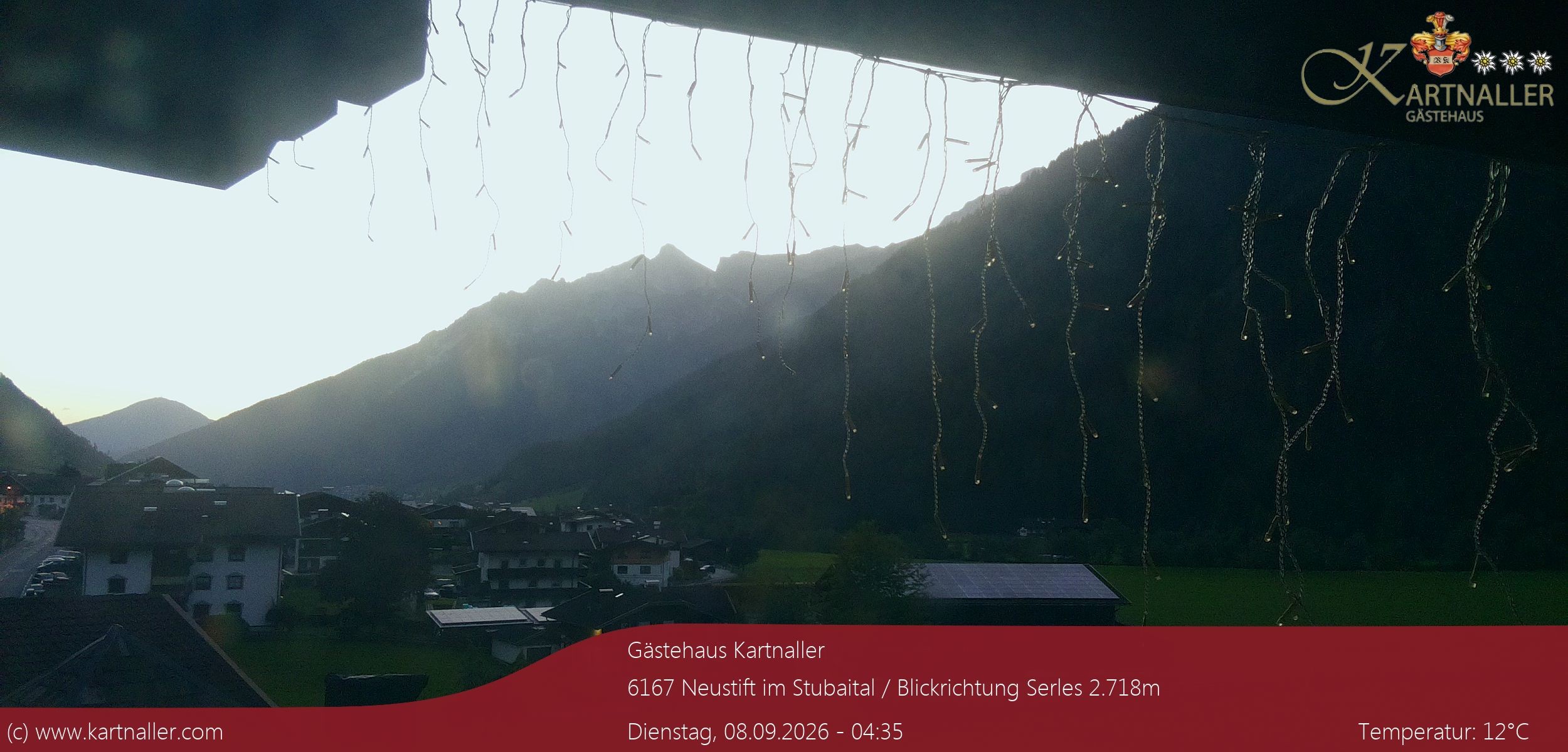 Archiv Foto Webcam Blick Neustift und Serles / Stubaital