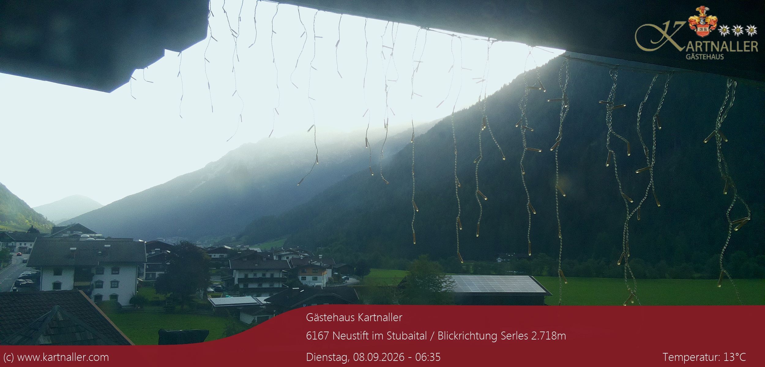Archiv Foto Webcam Blick Neustift und Serles / Stubaital