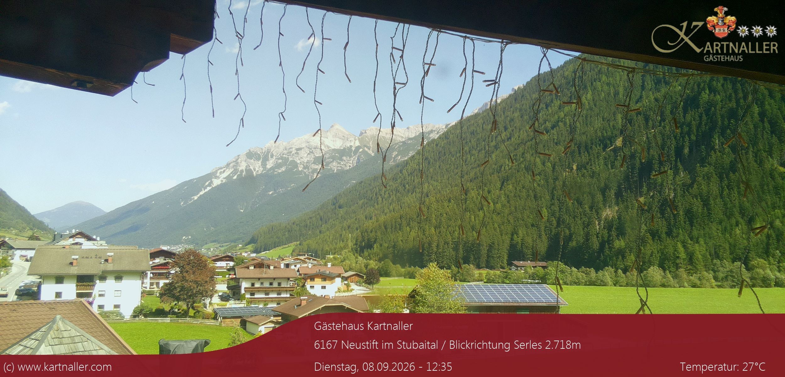 Archiv Foto Webcam Blick Neustift und Serles / Stubaital