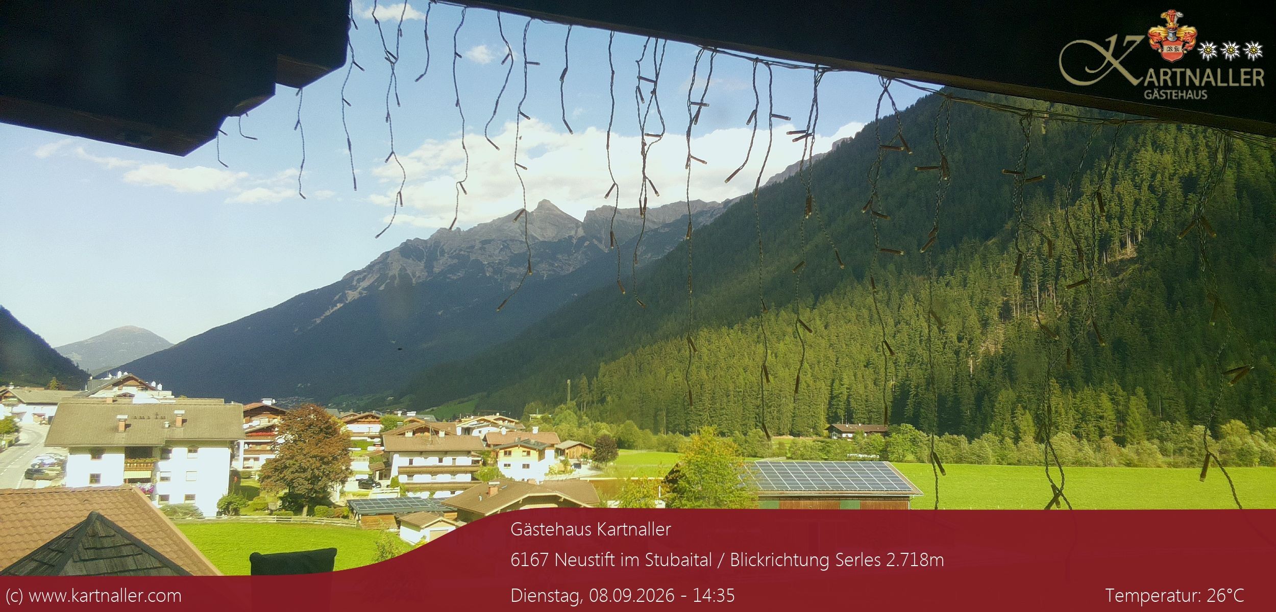 Archiv Foto Webcam Blick Neustift und Serles / Stubaital