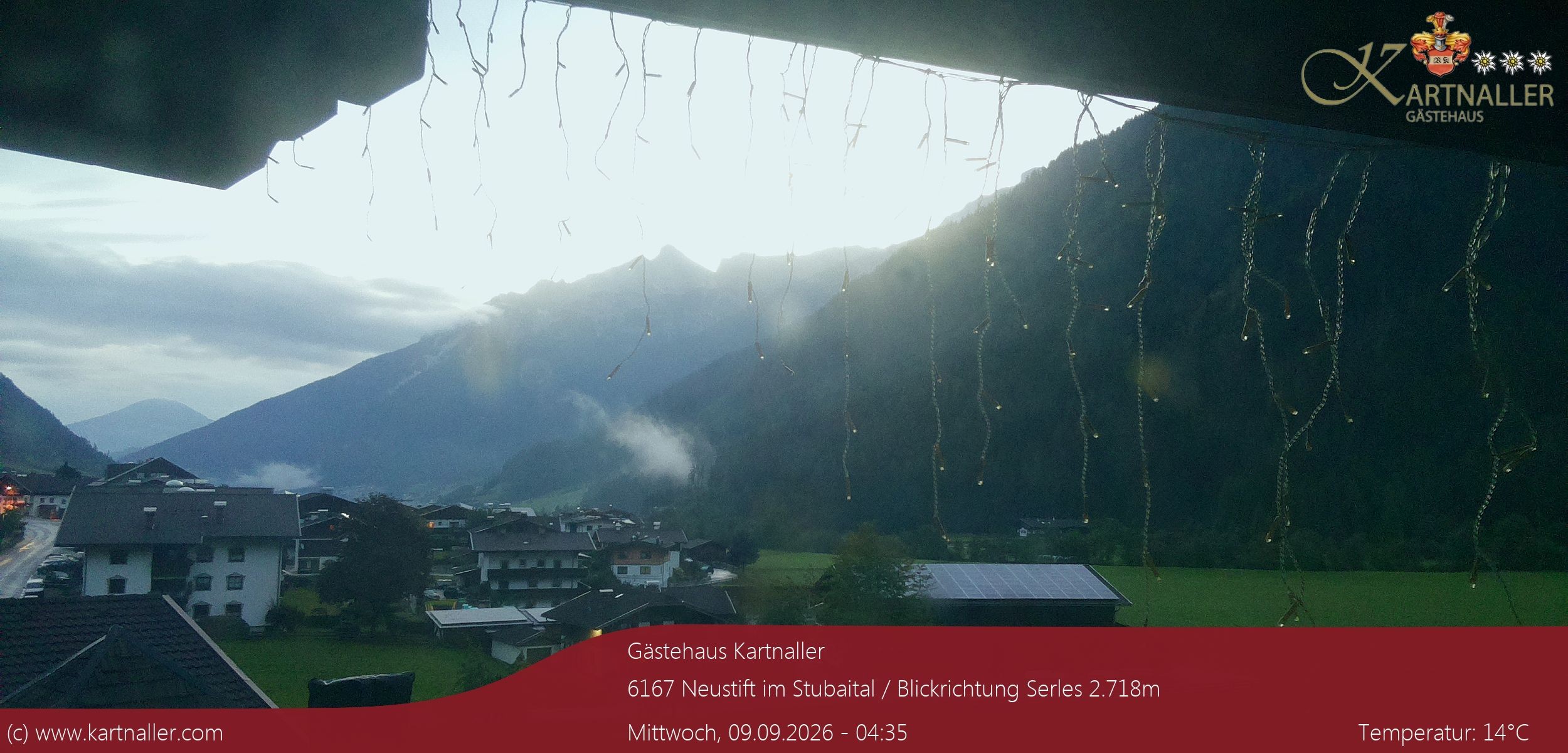 Archiv Foto Webcam Blick Neustift und Serles / Stubaital