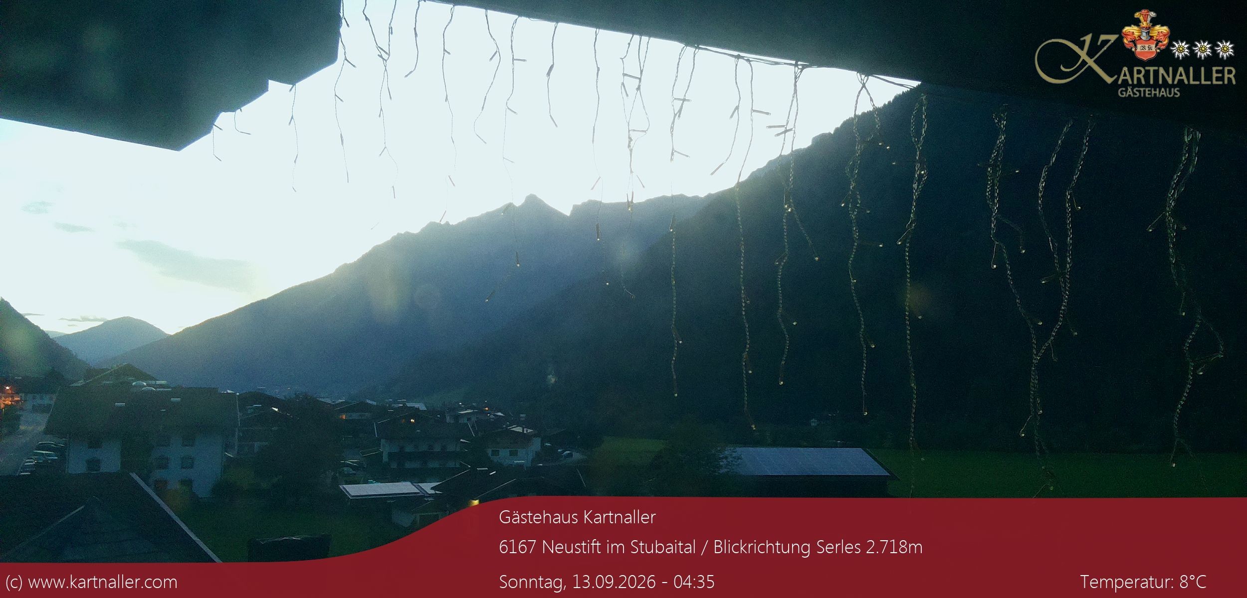 Archiv Foto Webcam Blick Neustift und Serles / Stubaital