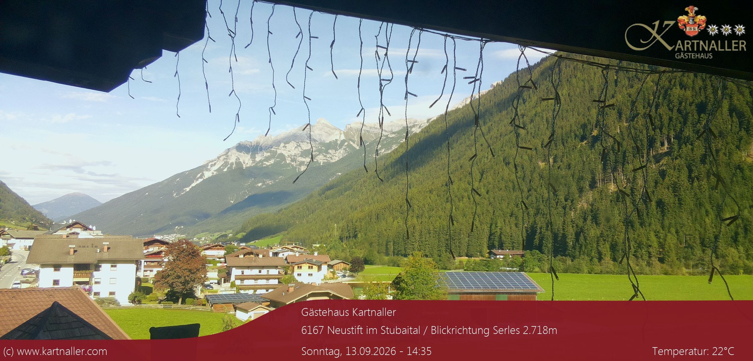 Archiv Foto Webcam Blick Neustift und Serles / Stubaital