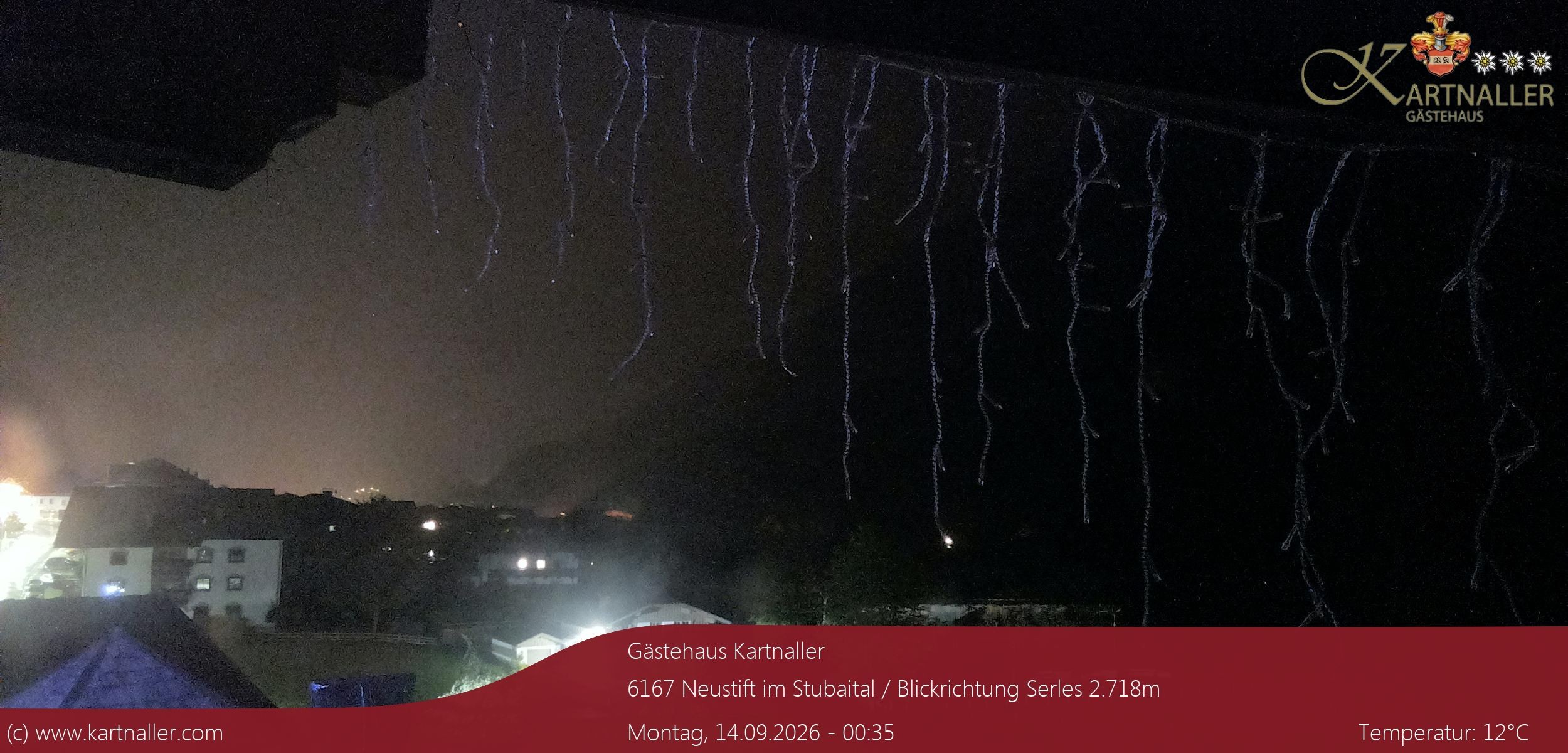 Archiv Foto Webcam Blick Neustift und Serles / Stubaital
