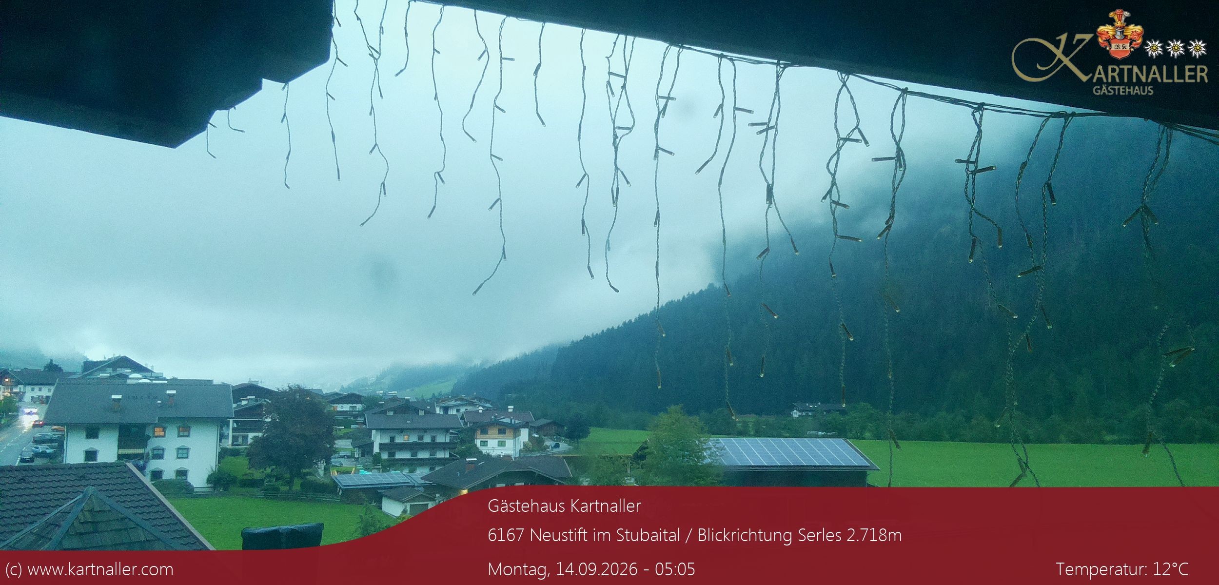 Archiv Foto Webcam Blick Neustift und Serles / Stubaital