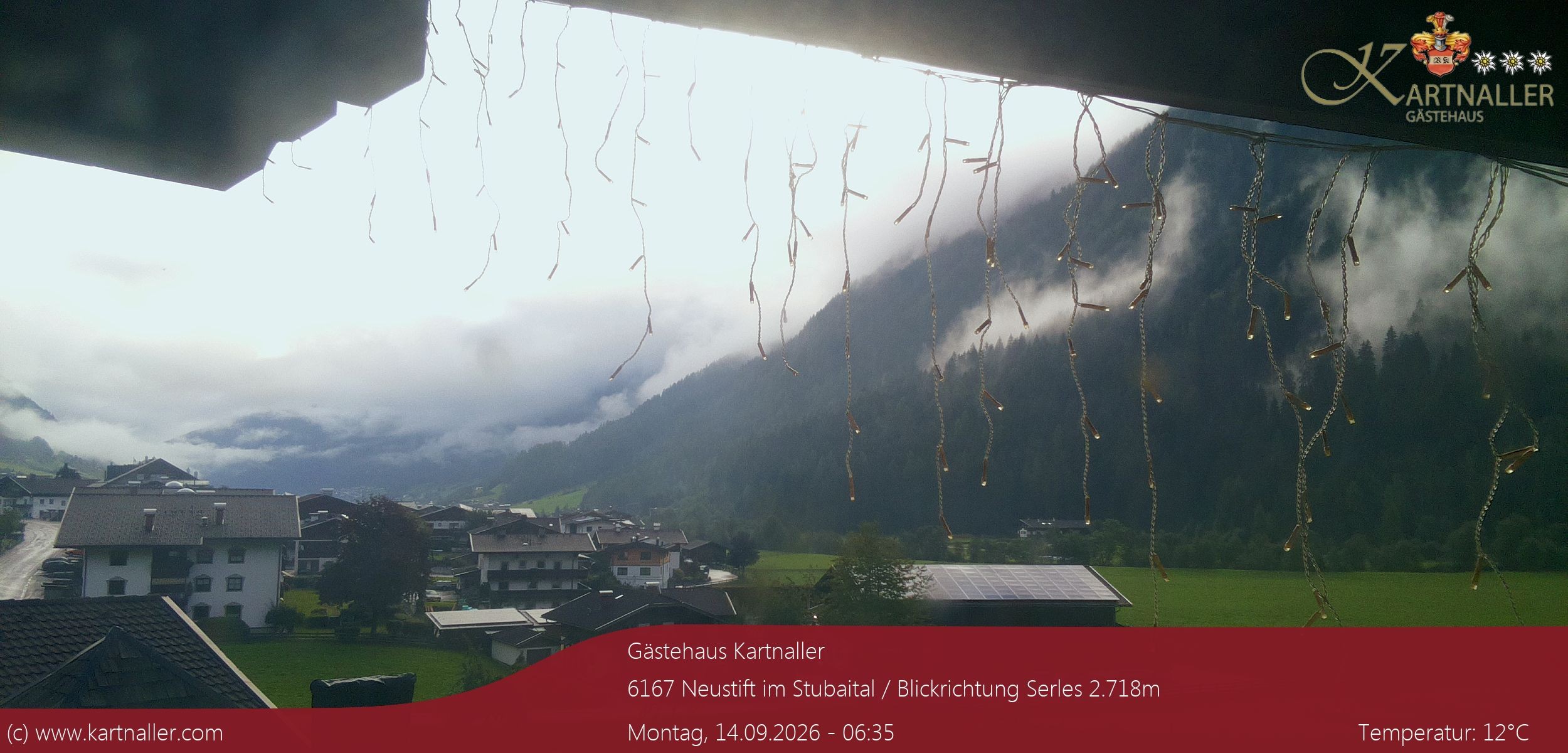 Archiv Foto Webcam Blick Neustift und Serles / Stubaital