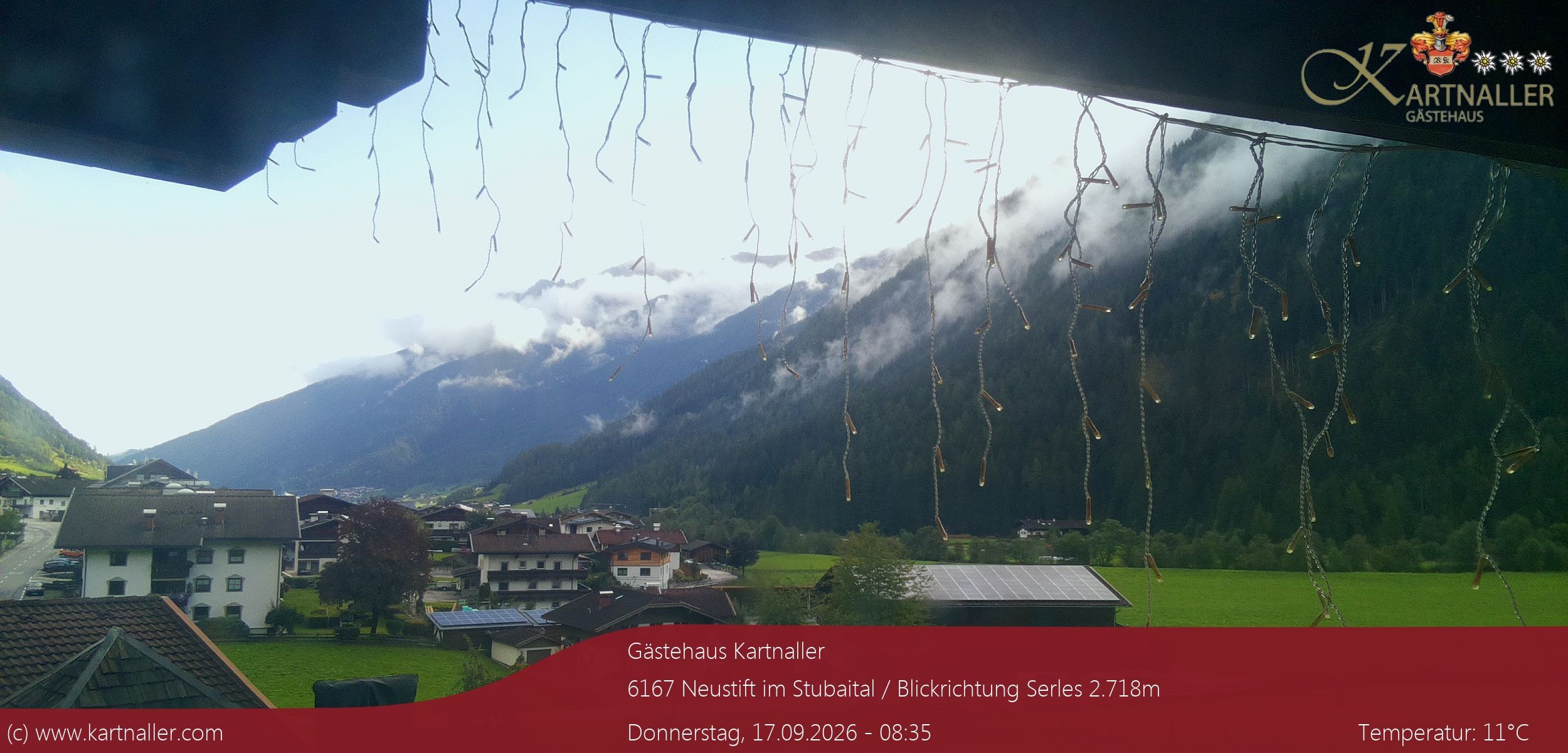 Archiv Foto Webcam Blick Neustift und Serles / Stubaital