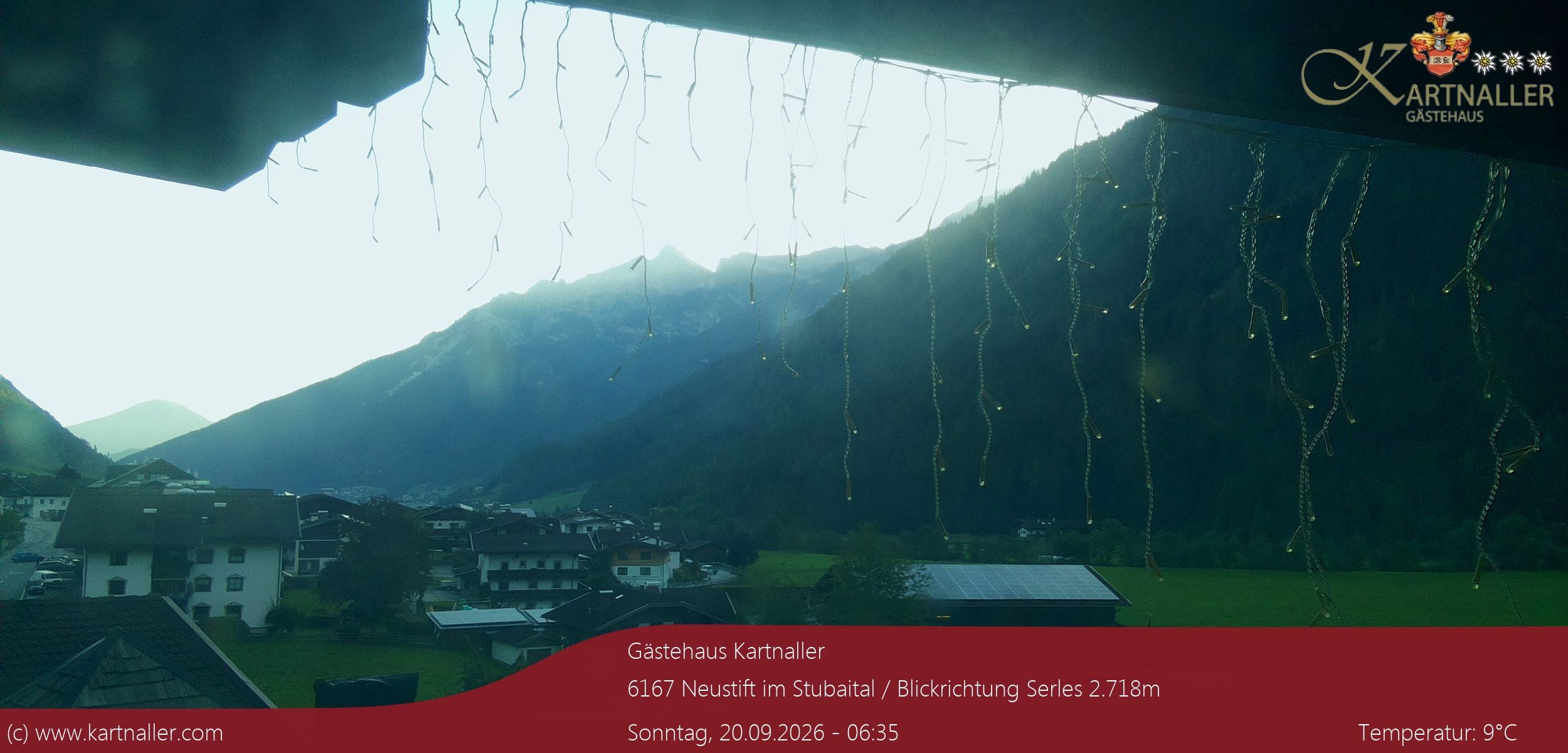 Archiv Foto Webcam Blick Neustift und Serles / Stubaital