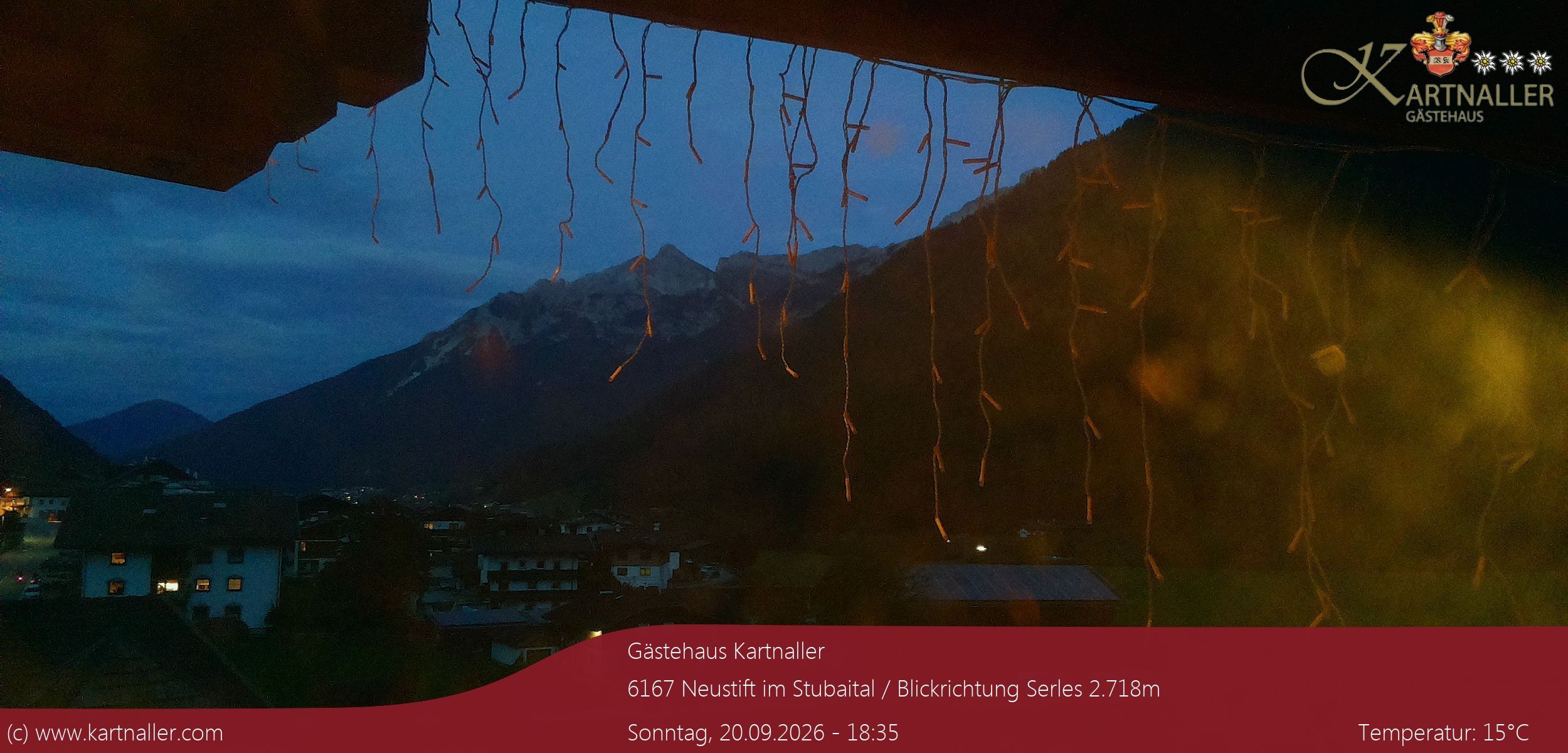 Archiv Foto Webcam Blick Neustift und Serles / Stubaital