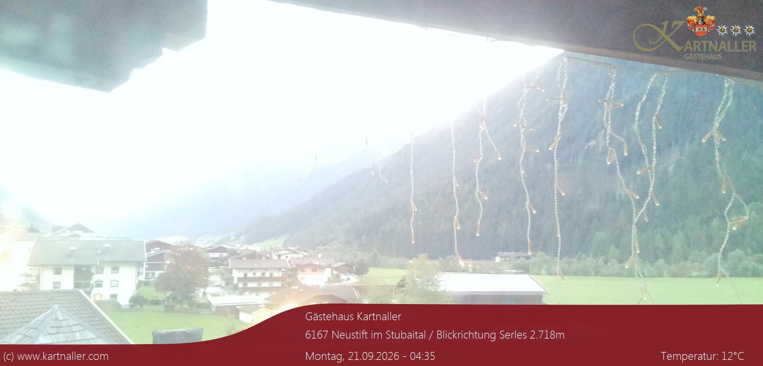 Archived image Webcam View to Neustift and Serles