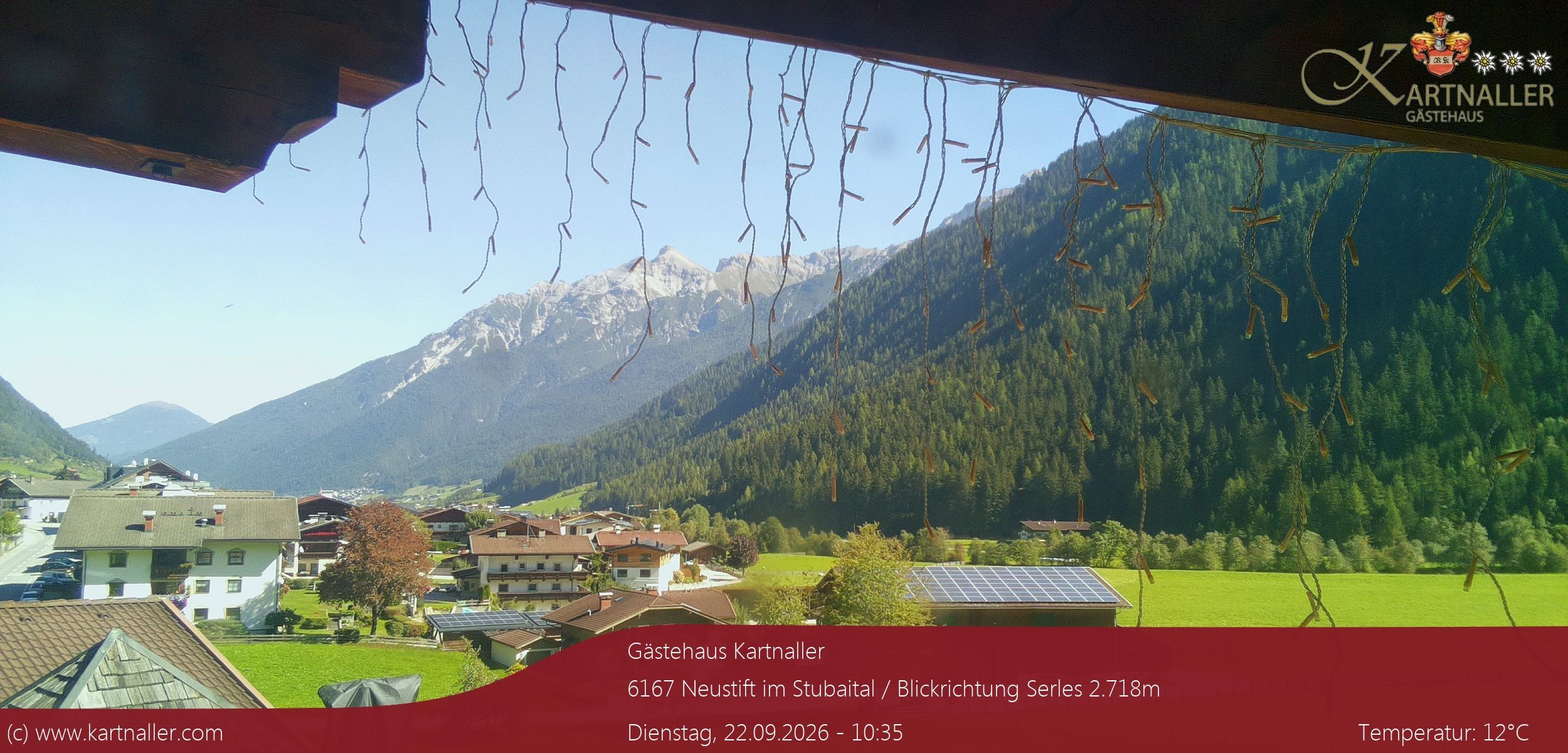 Archiv Foto Webcam Blick Neustift und Serles / Stubaital