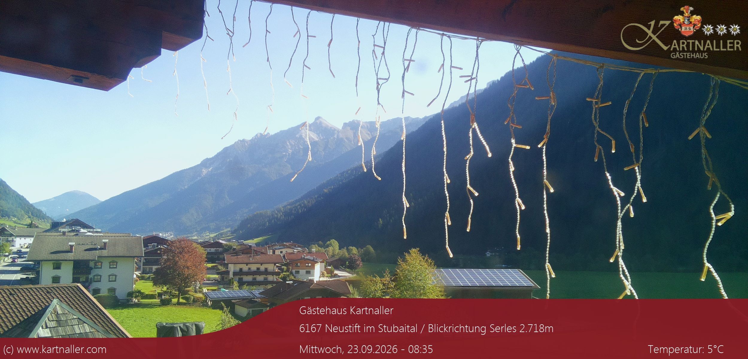Archiv Foto Webcam Blick Neustift und Serles / Stubaital
