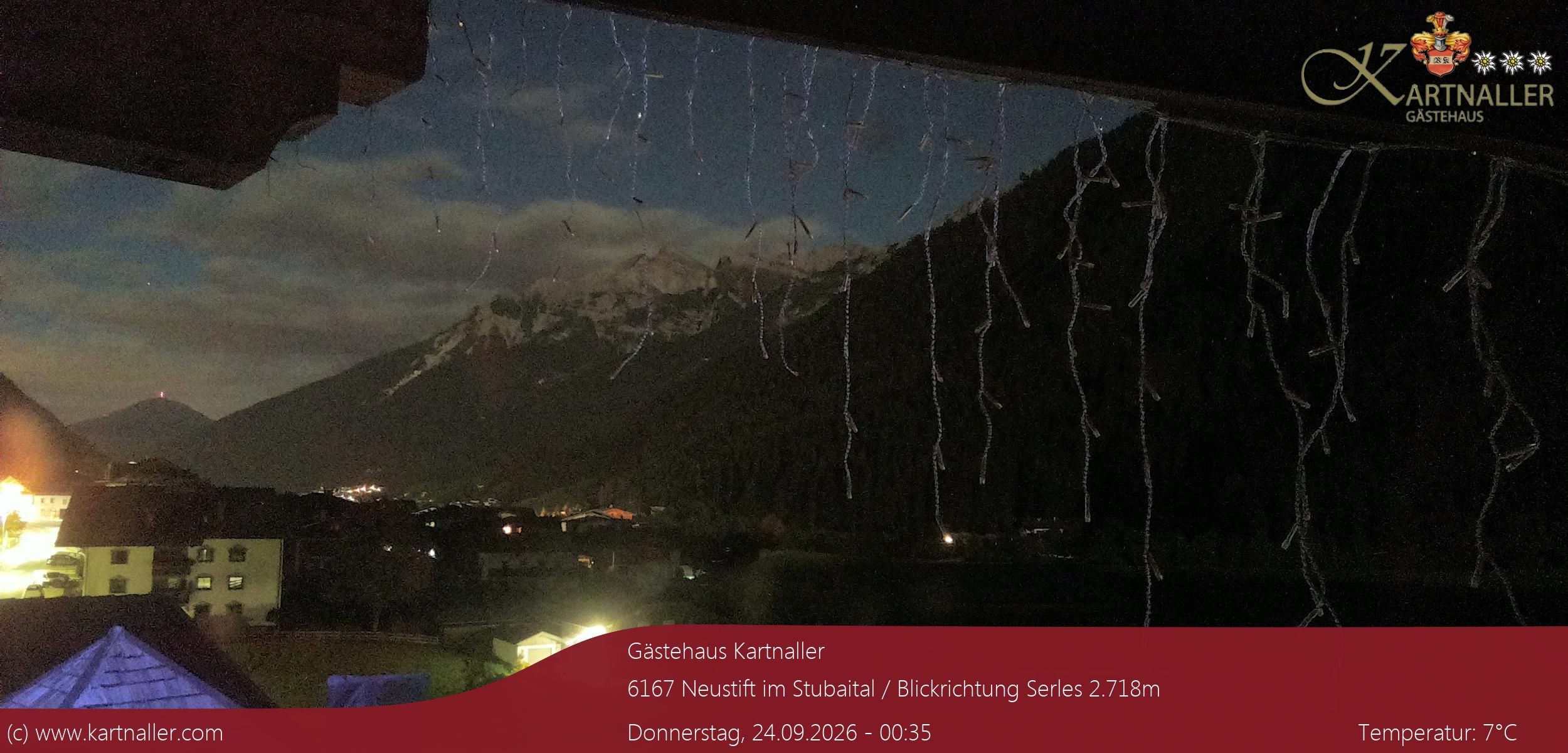 Archiv Foto Webcam Blick Neustift und Serles / Stubaital