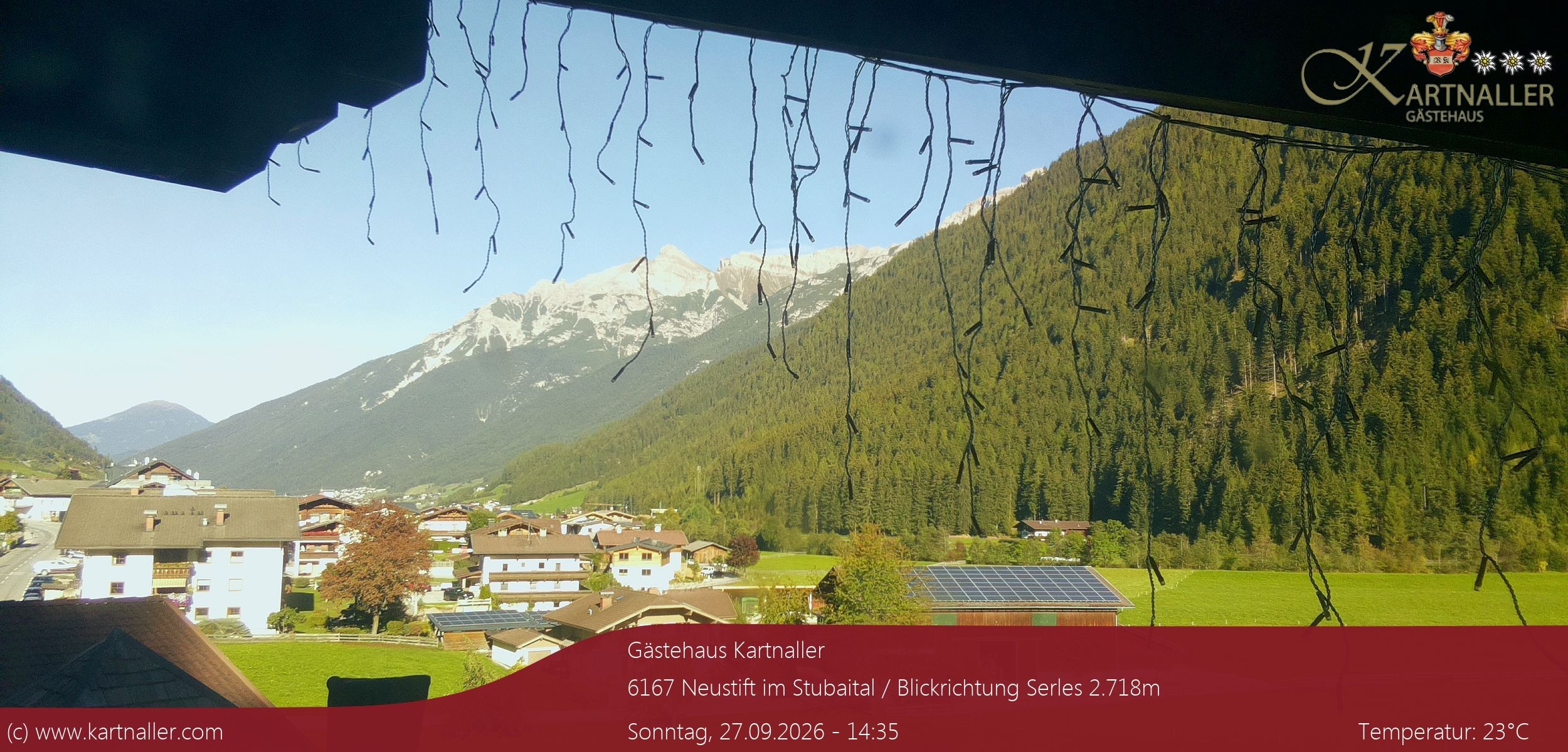 Archiv Foto Webcam Blick Neustift und Serles / Stubaital