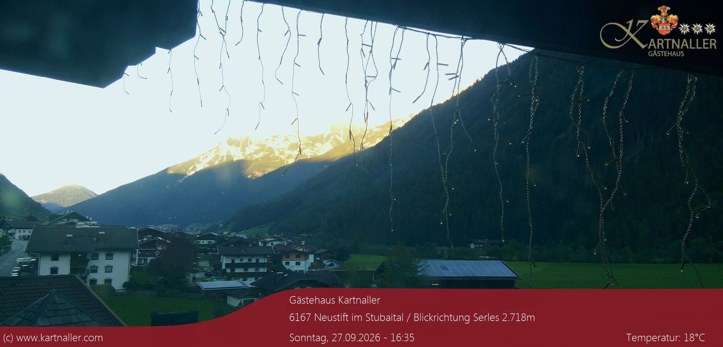 Archiv Foto Webcam Blick Neustift und Serles / Stubaital