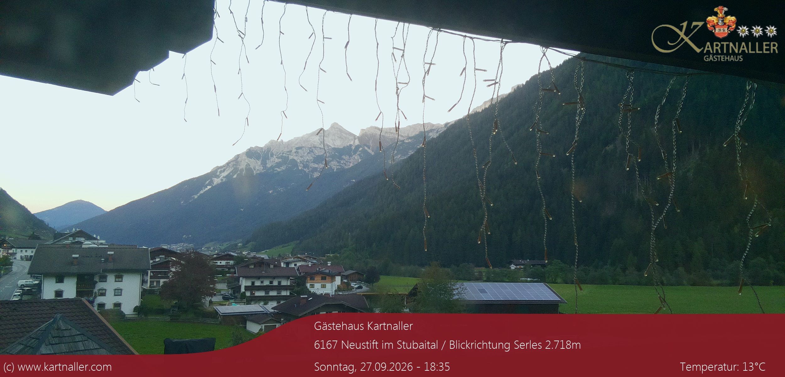 Archiv Foto Webcam Blick Neustift und Serles / Stubaital